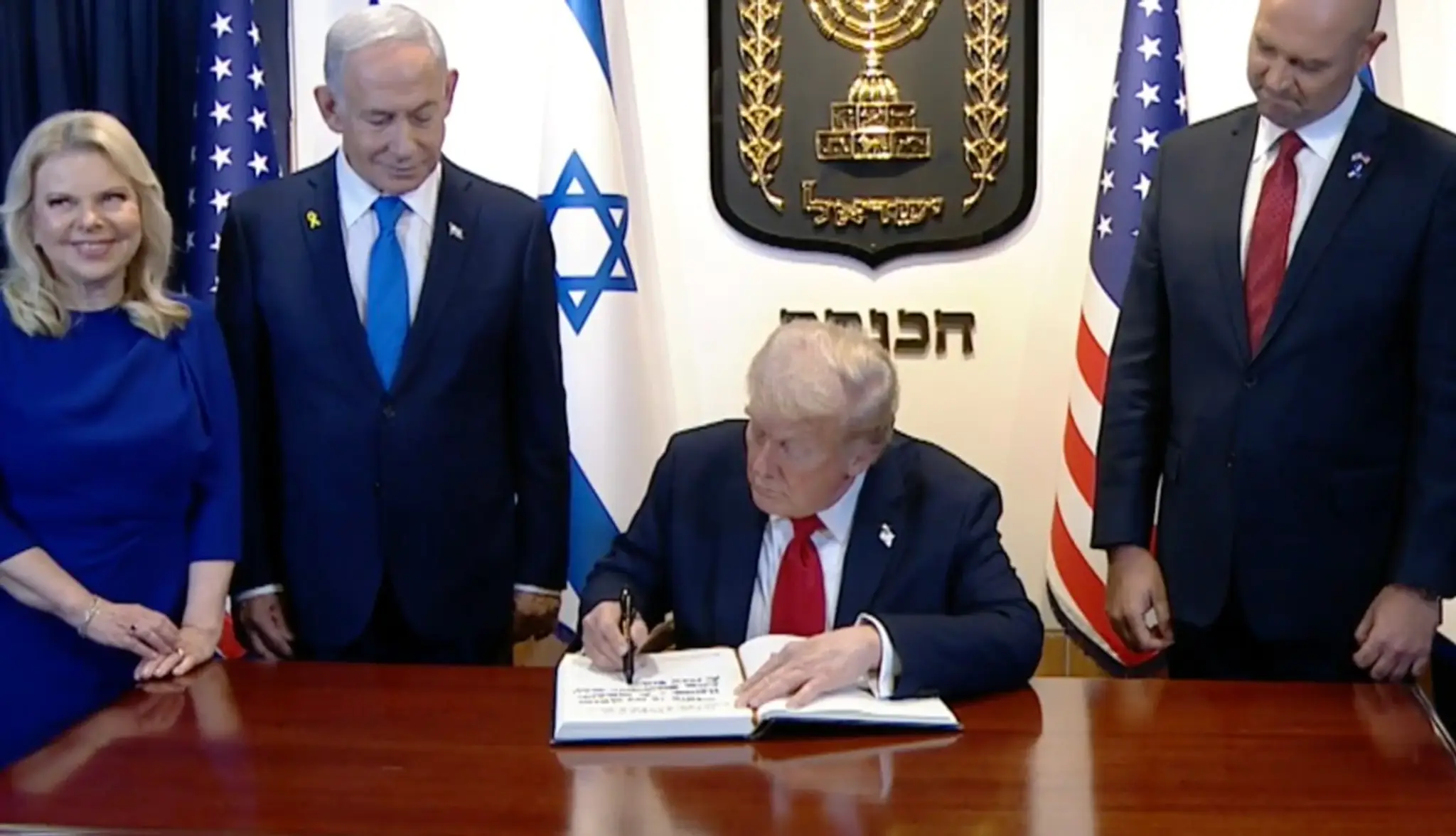 Donalda Trumpa v izraelskom parlamente privítal jeho predseda Amir Ochana aj  premiér Benjamin Netanjahu.