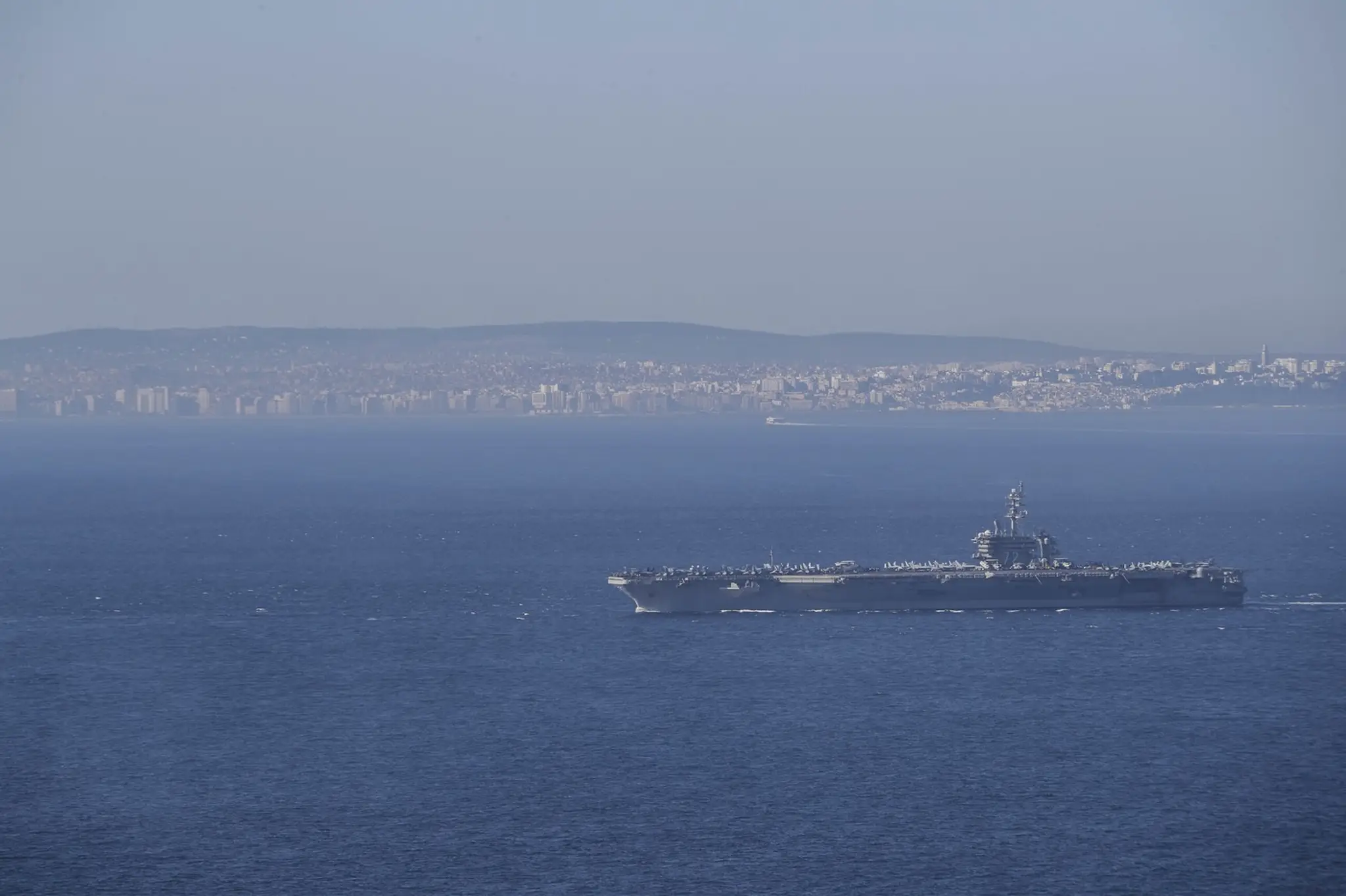 USS Abraham Lincoln. na mori.
