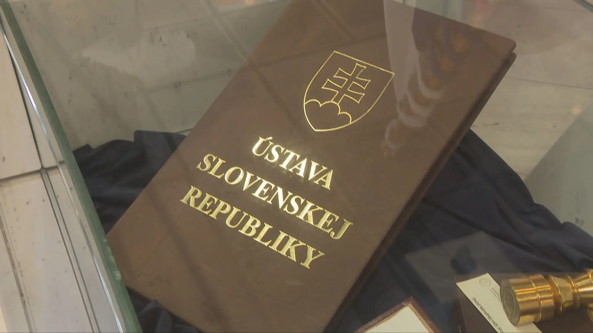 Parlament smeruje k 90 hlasom na zmenu ústavy