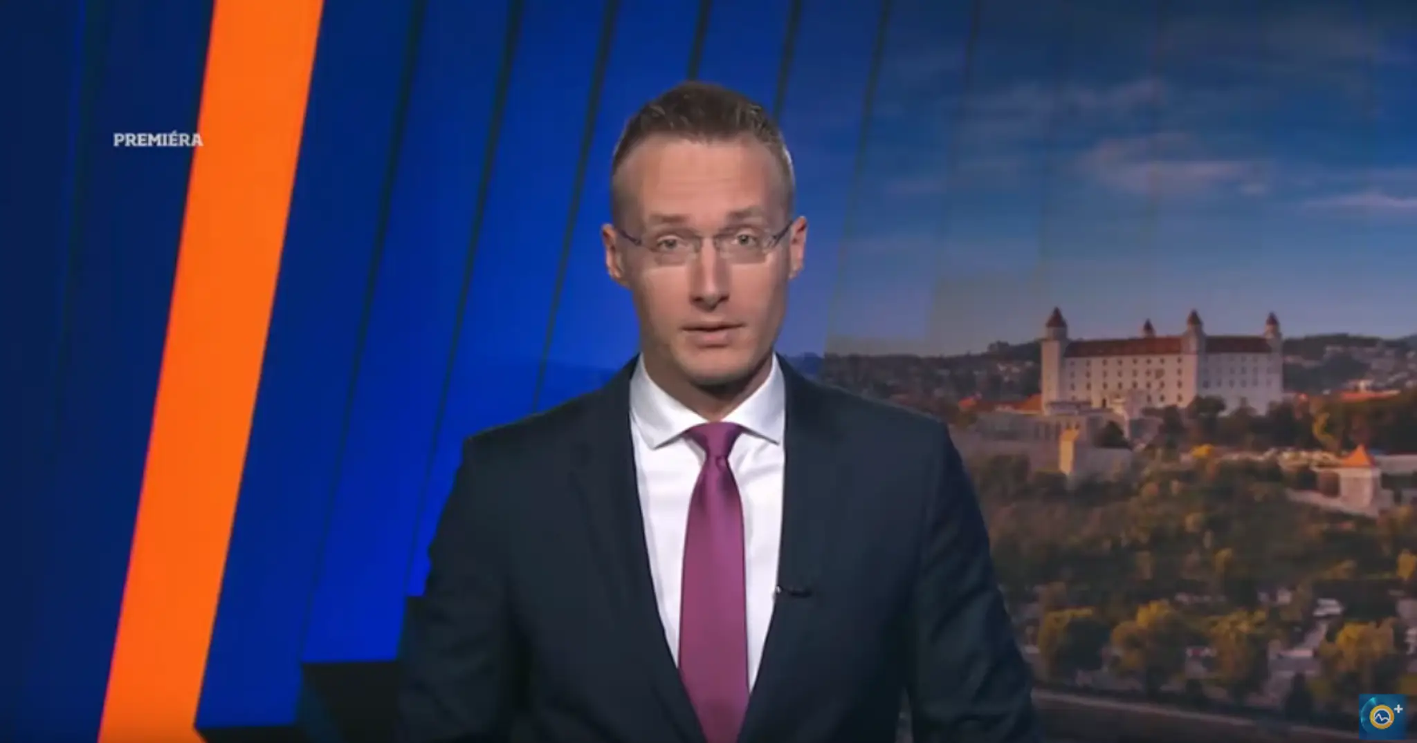 Hráči Interu oslavujú gól na pôde AC Milána.