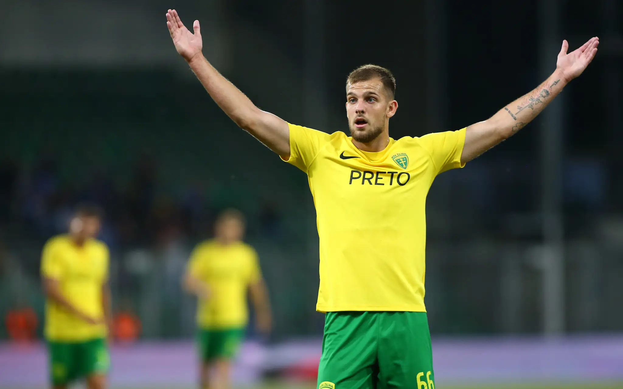 Na snímke futbalista Žiliny Matúš Rusnák nespokojne gestikuluje.