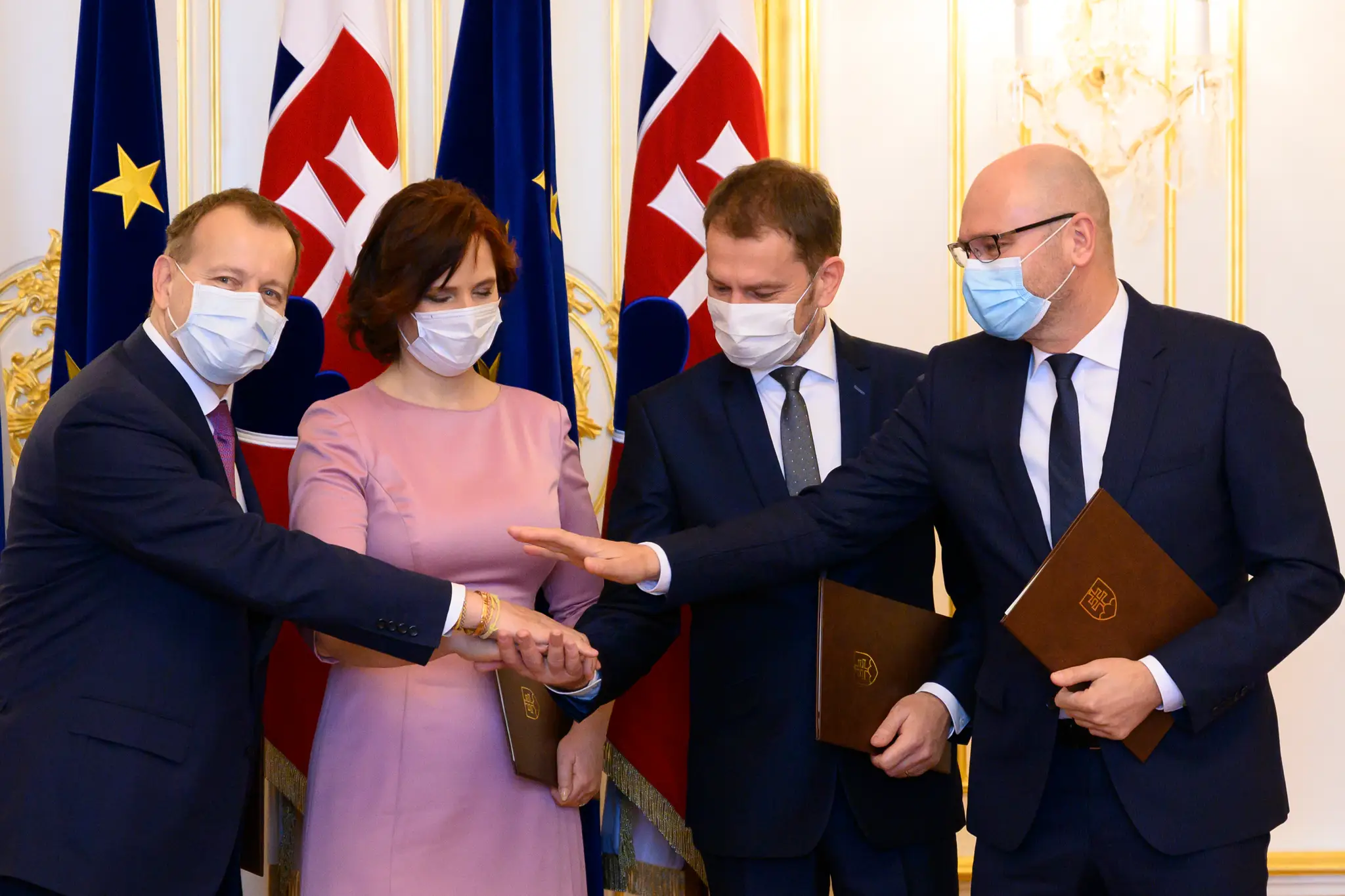 Na snímke Igor Matovič, Boris Kollár, Richard Sulík, Veronika Remišová po podpise koaličnej zmluvy