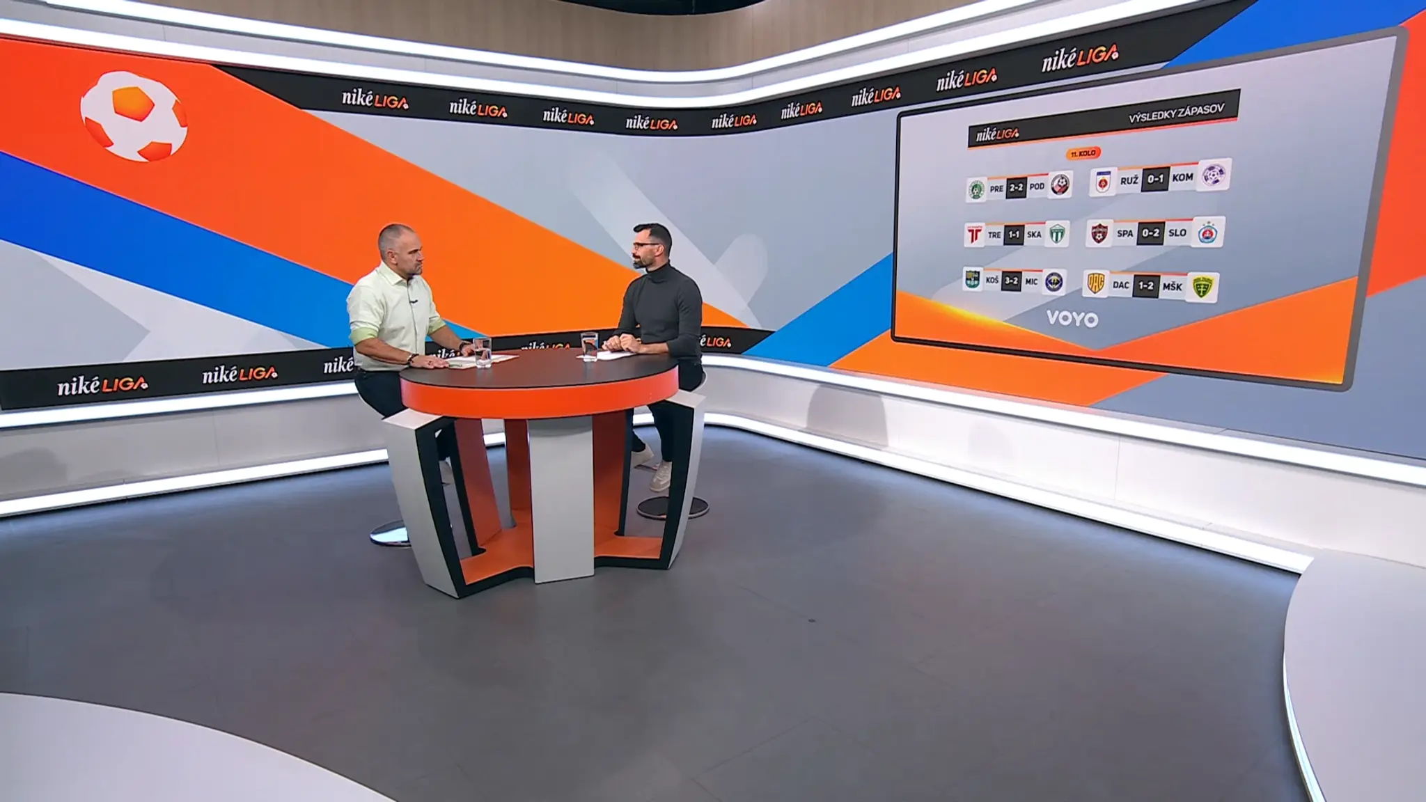 Sprava expert Martin Mikulič a moderátor Slávo Jurko.