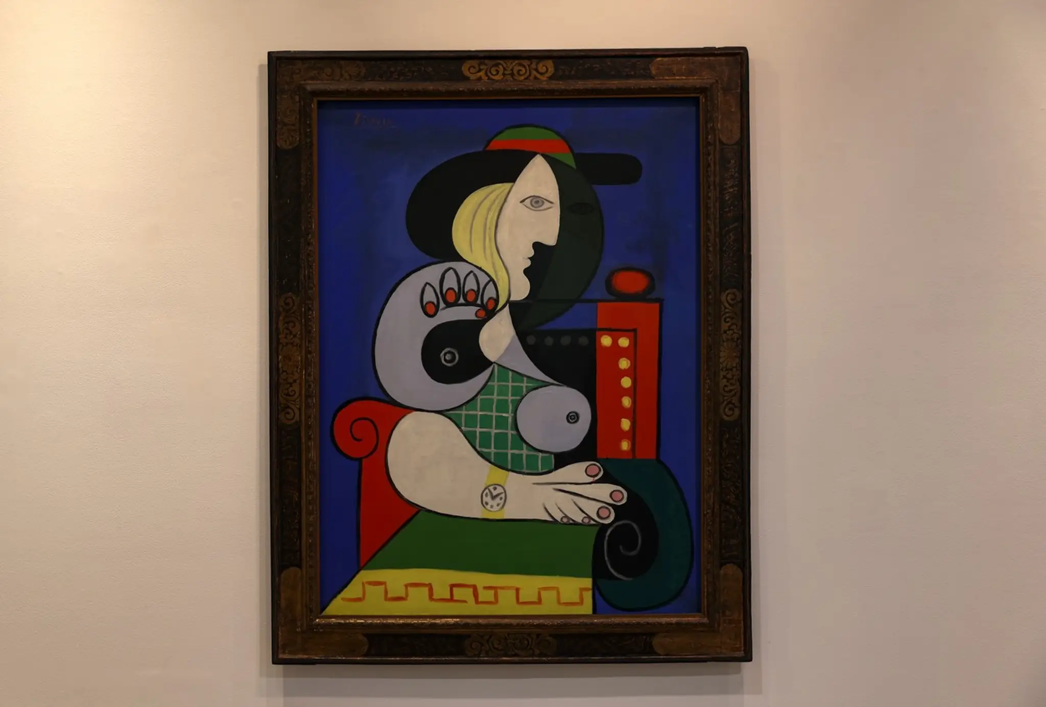 Picassov obraz Žena s hodinkami