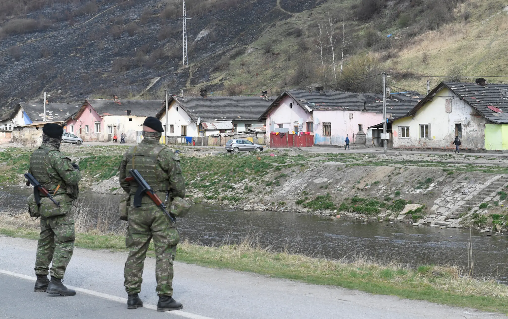 Obyvatelia uzavretej osady v Krompachoch