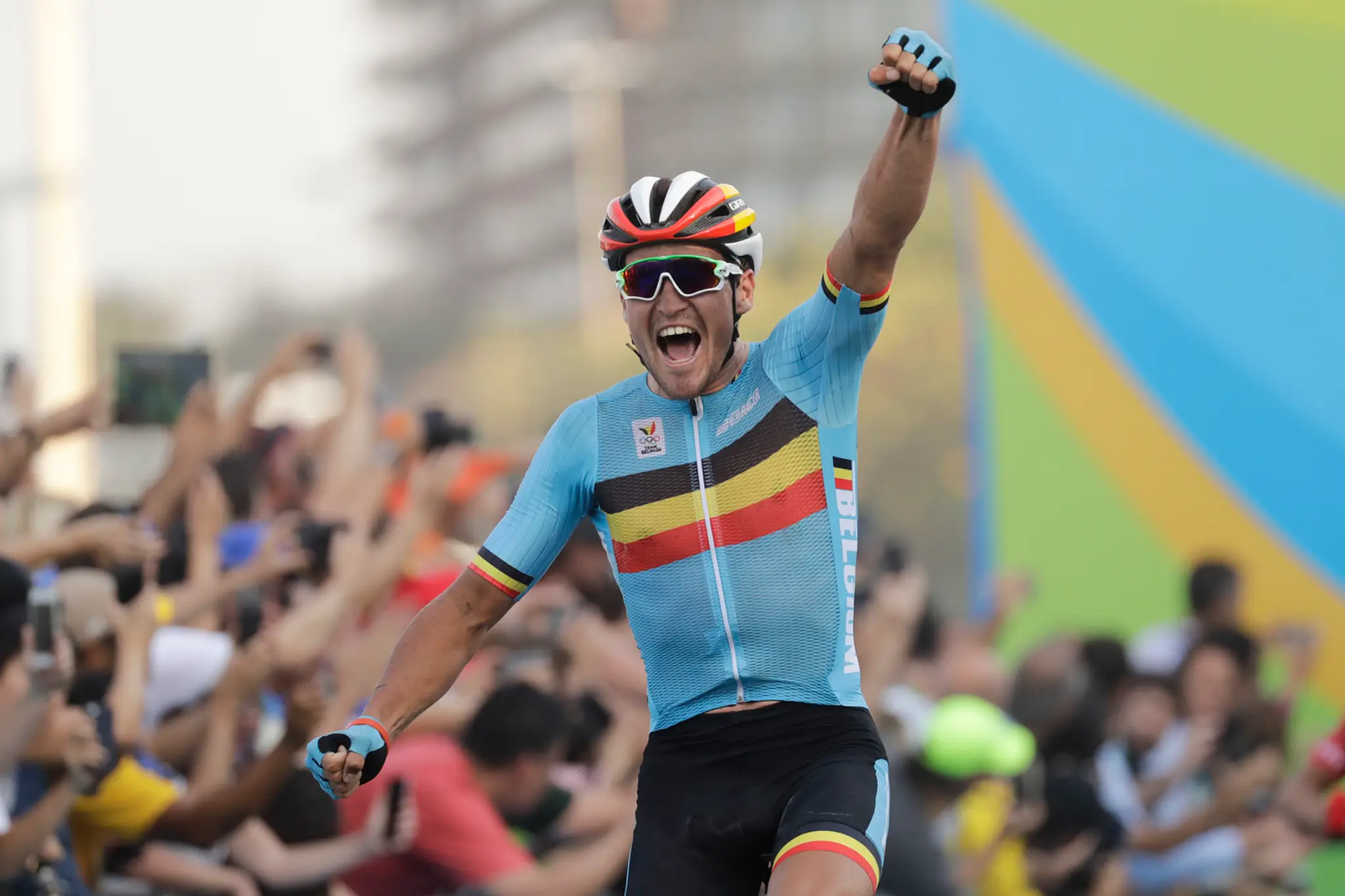Greg Van Avermaet získal zlatú medailu v cyklistcikých pretekoch s hromadným štartom na LOH v Riu.