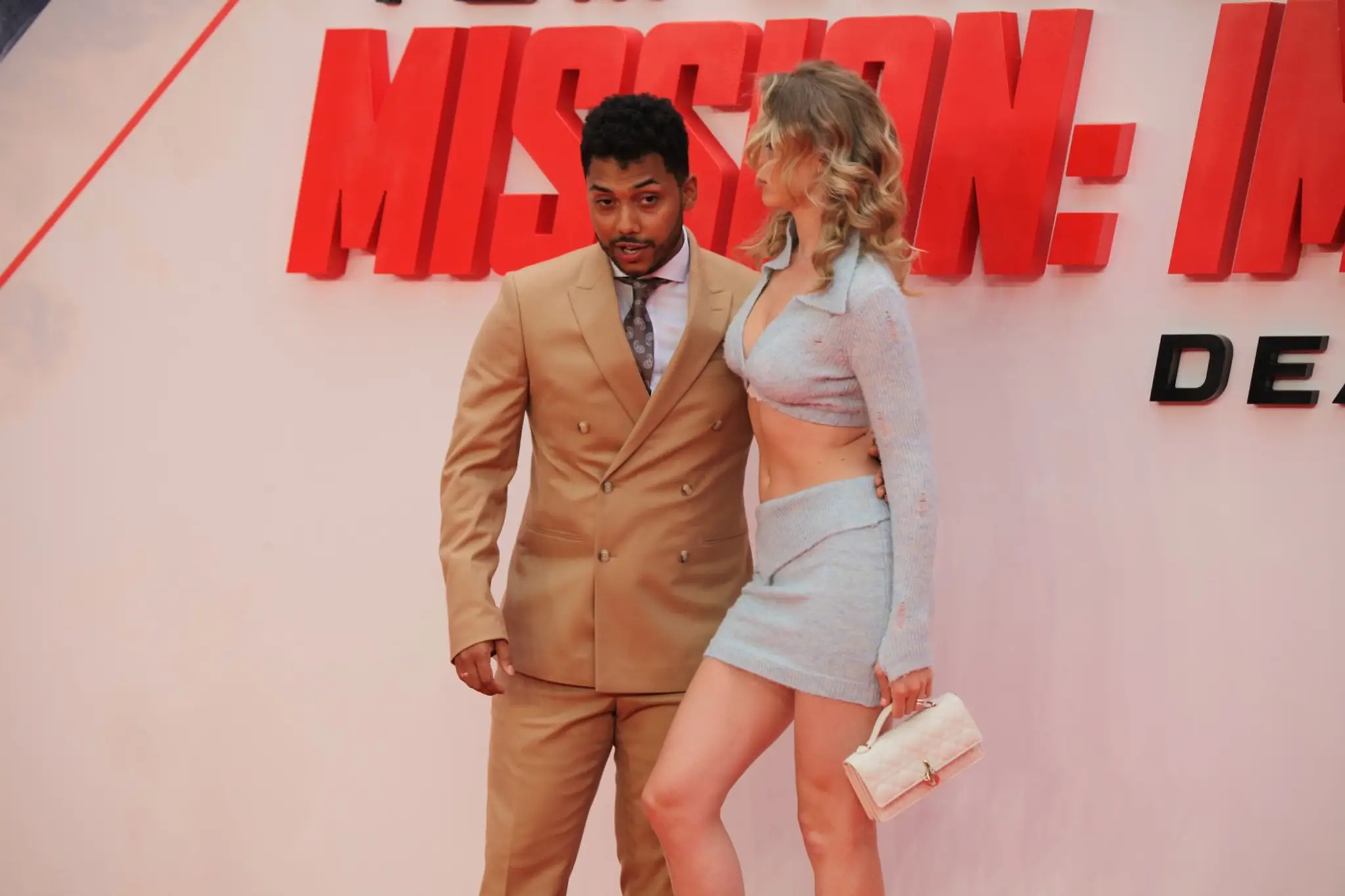 Chance Perdomo (vľavo).