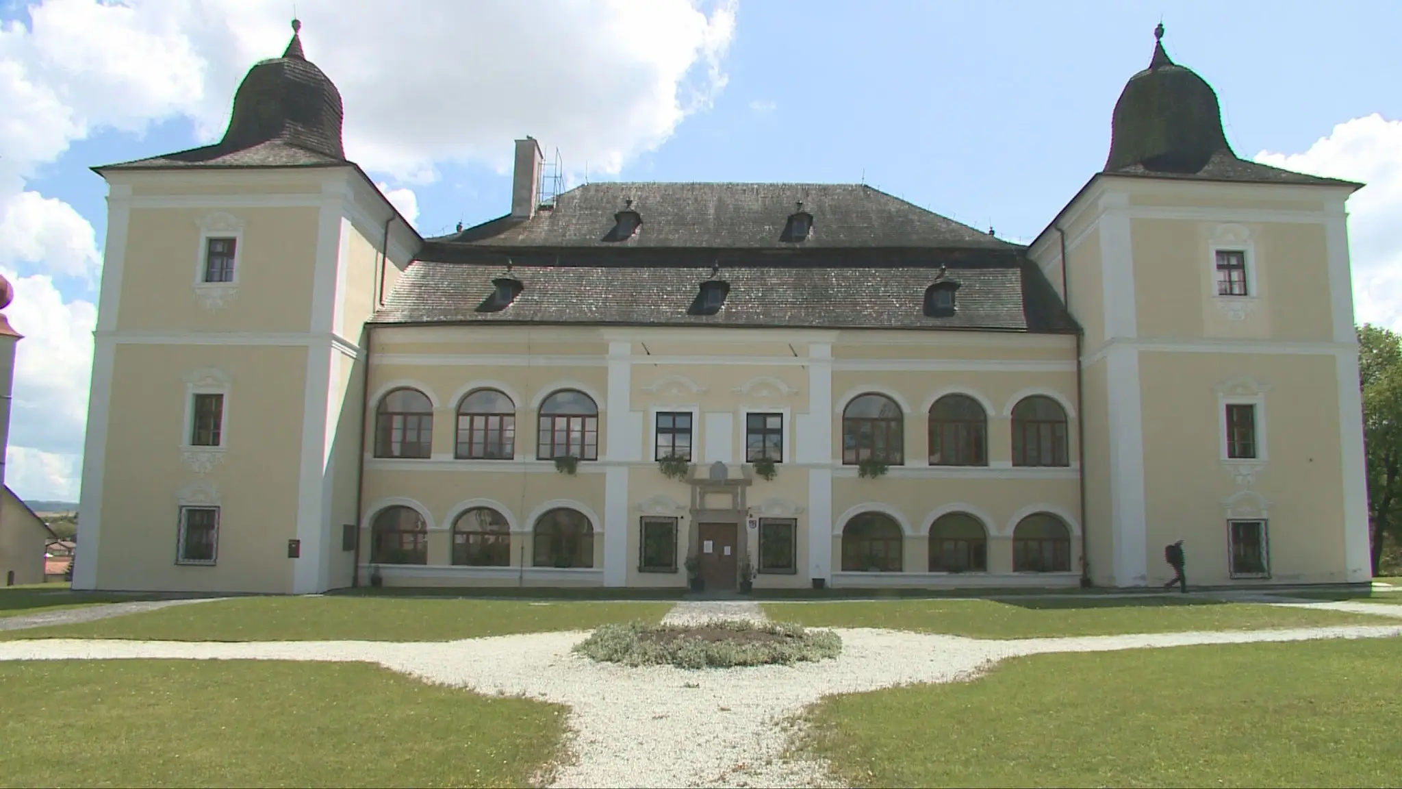 Kaštieľ v Hanušovciach nad Topľou