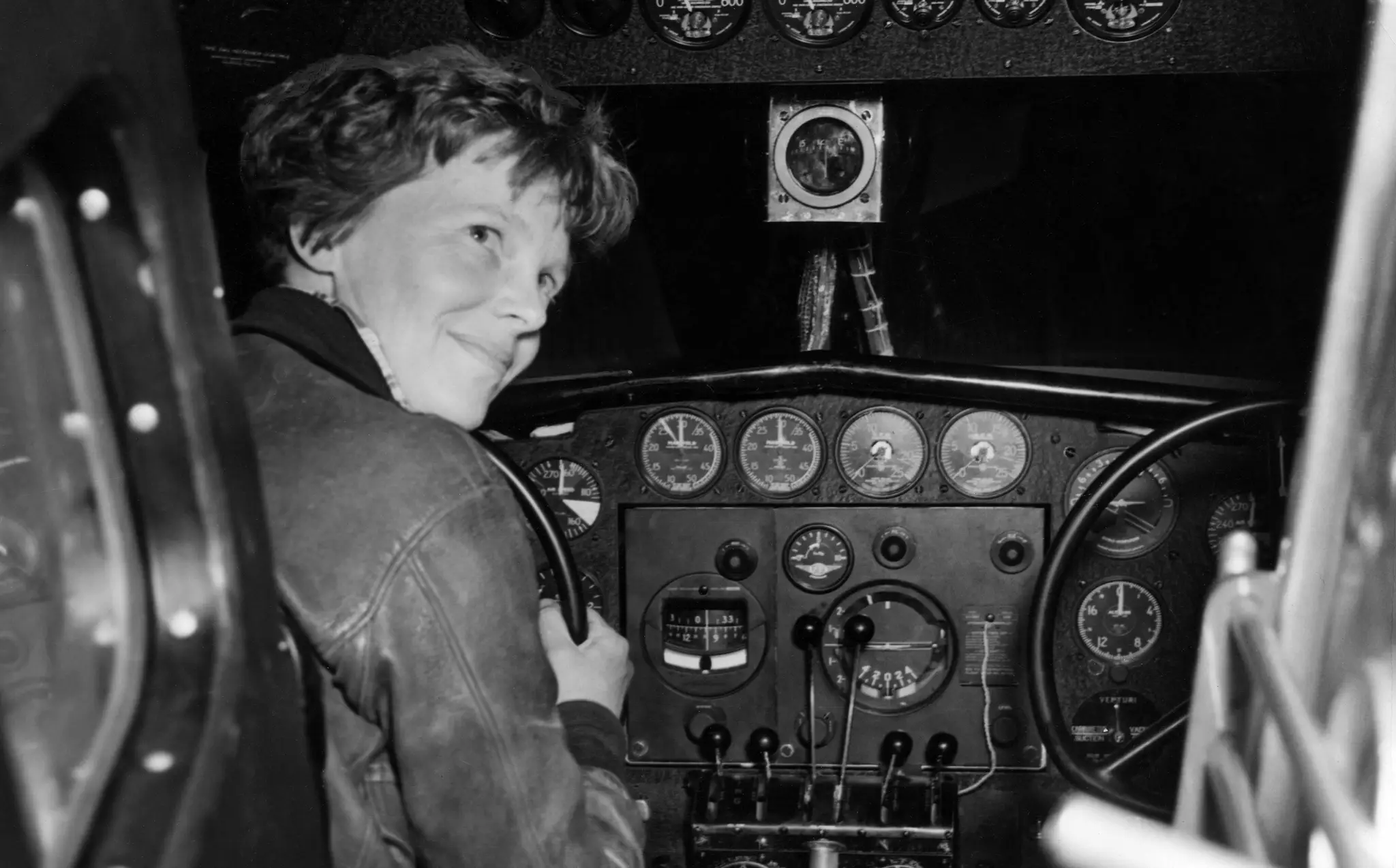Amelia Earhartová na archívnej snímke z roku 1937.