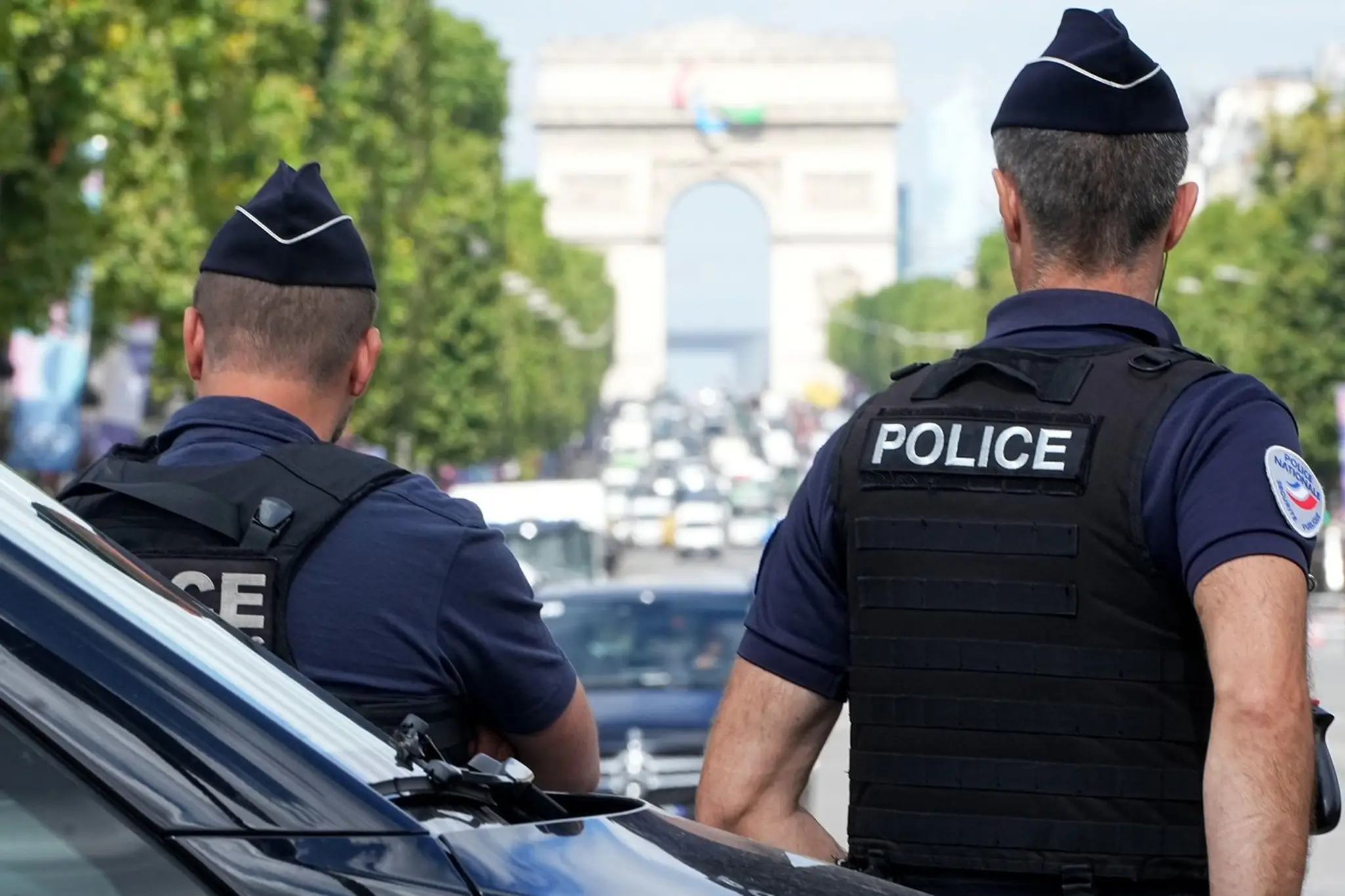 Polícia v Paríži.