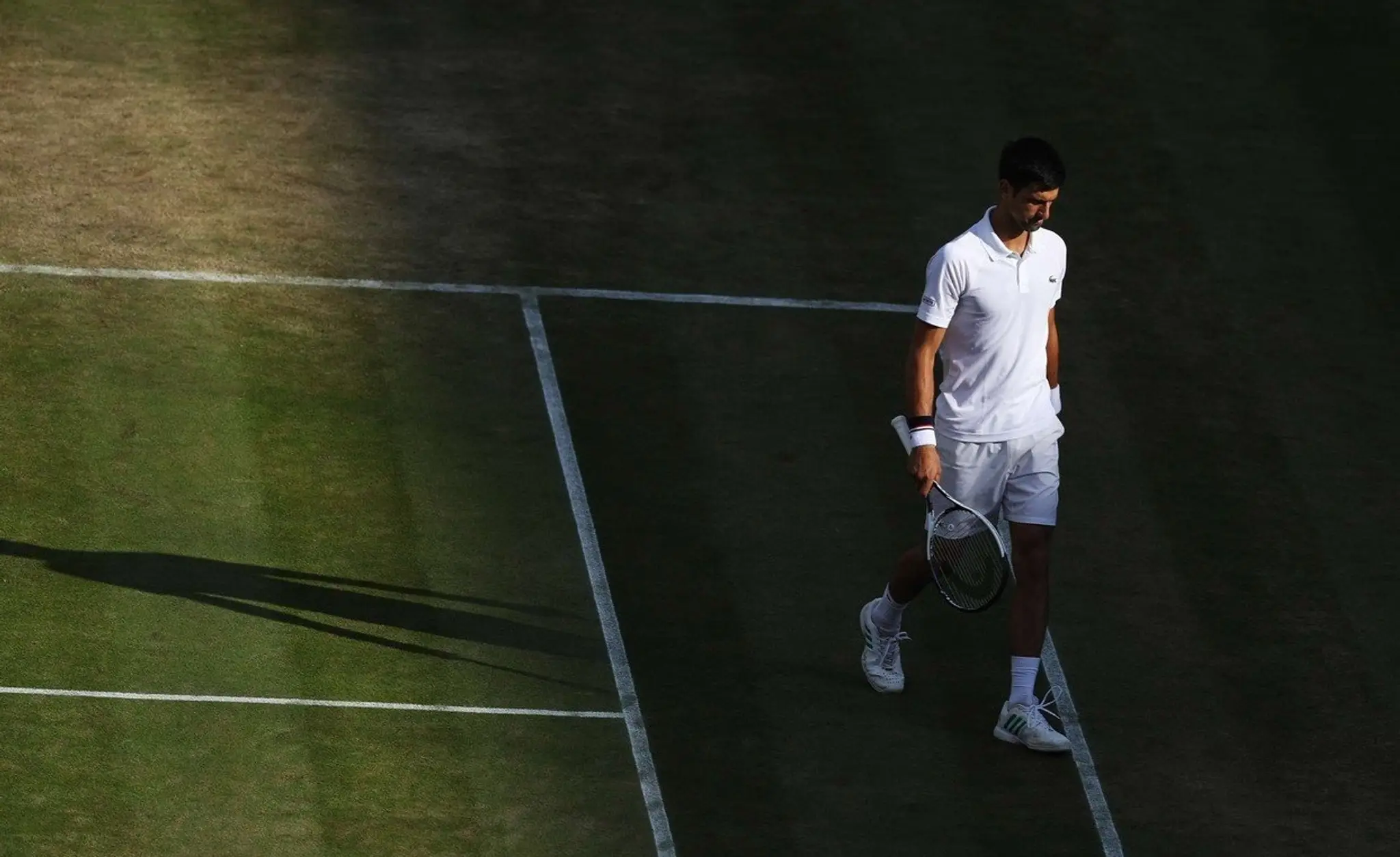 Novak Djokovič počas štvrťfinále Wimbledonu.