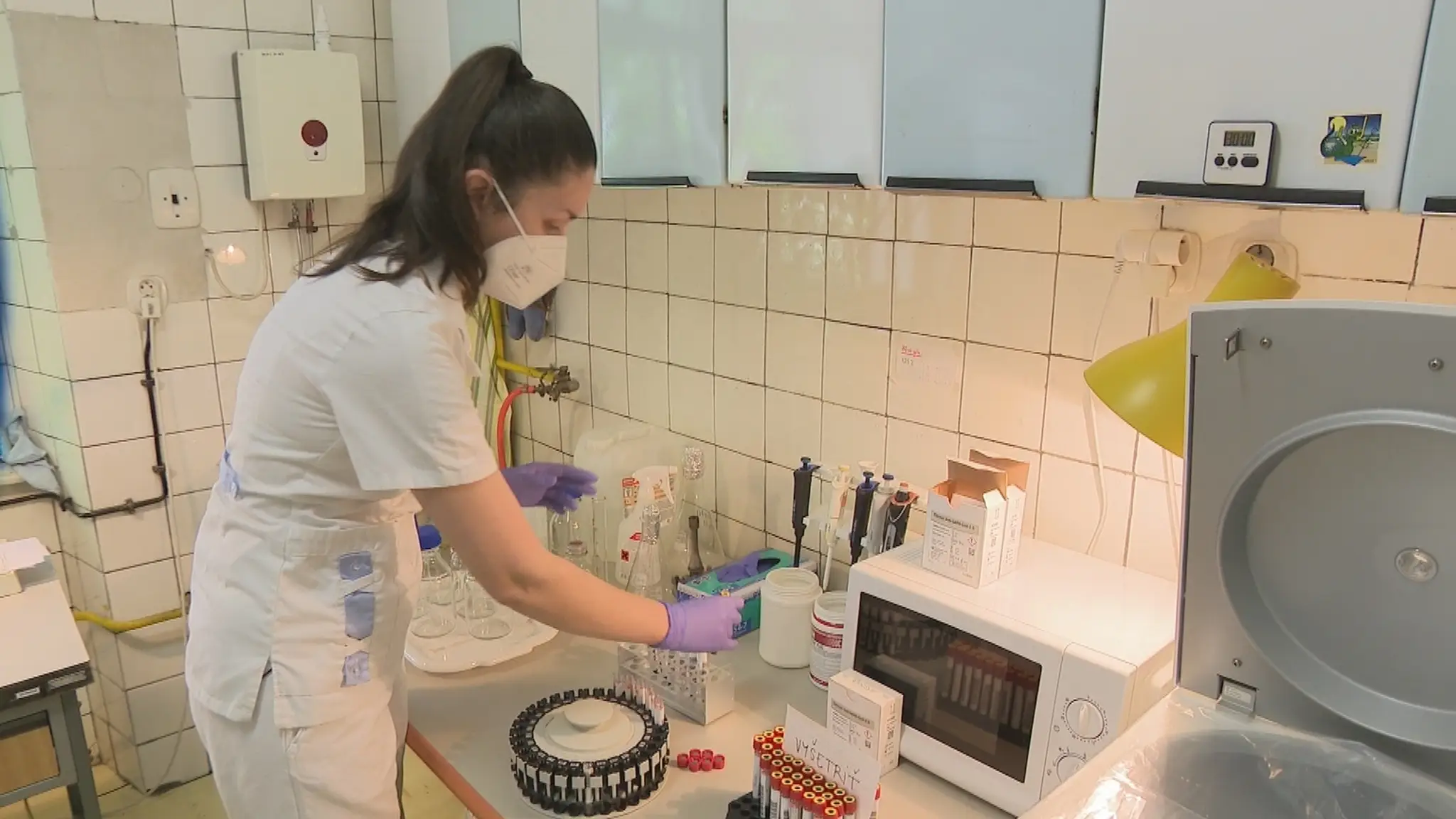 Slovenskí vedci skúmajú covid