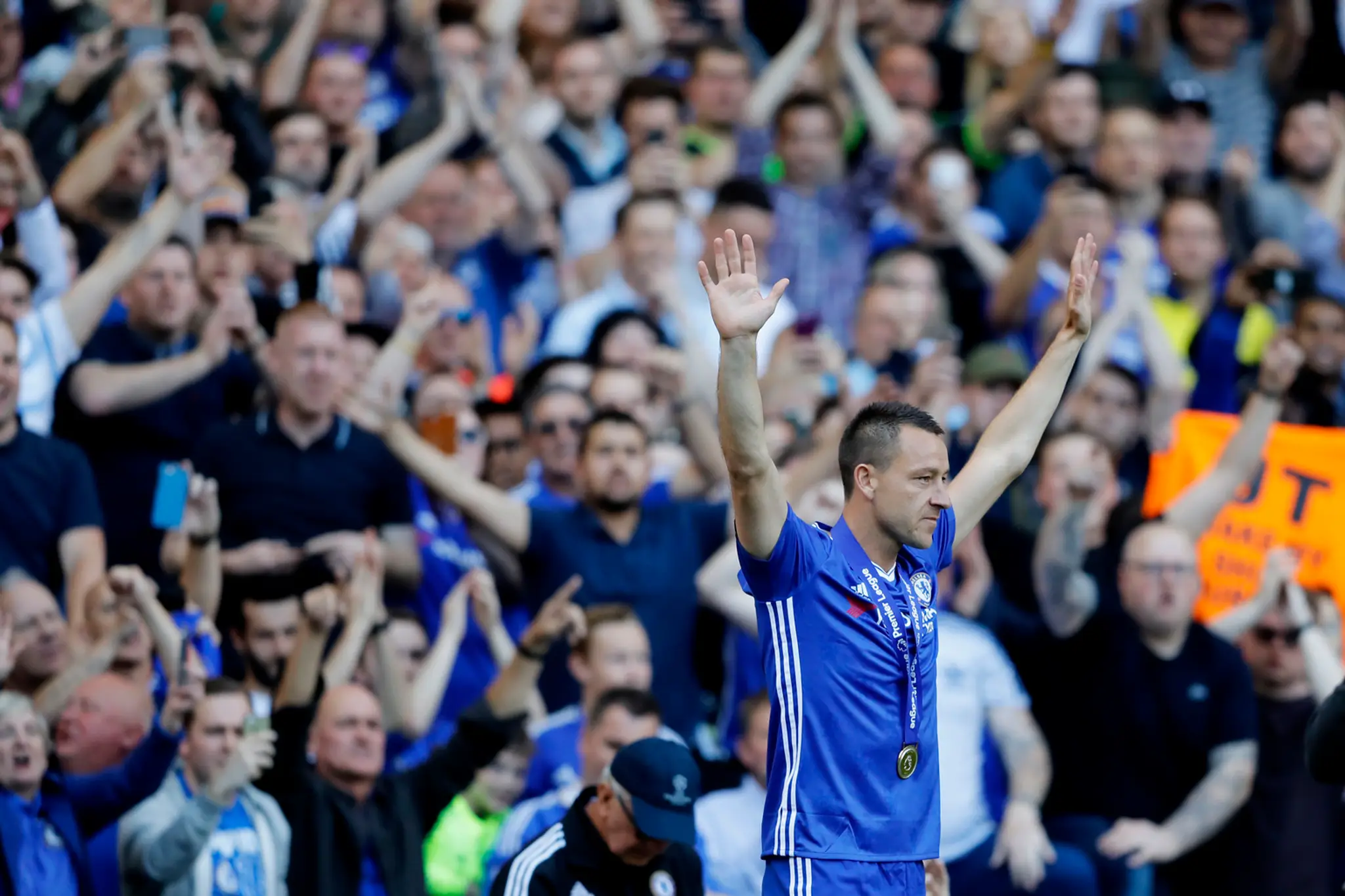 John Terry sa lúči s 23-ročnou kariérou v drese londýnskej Chelsea.