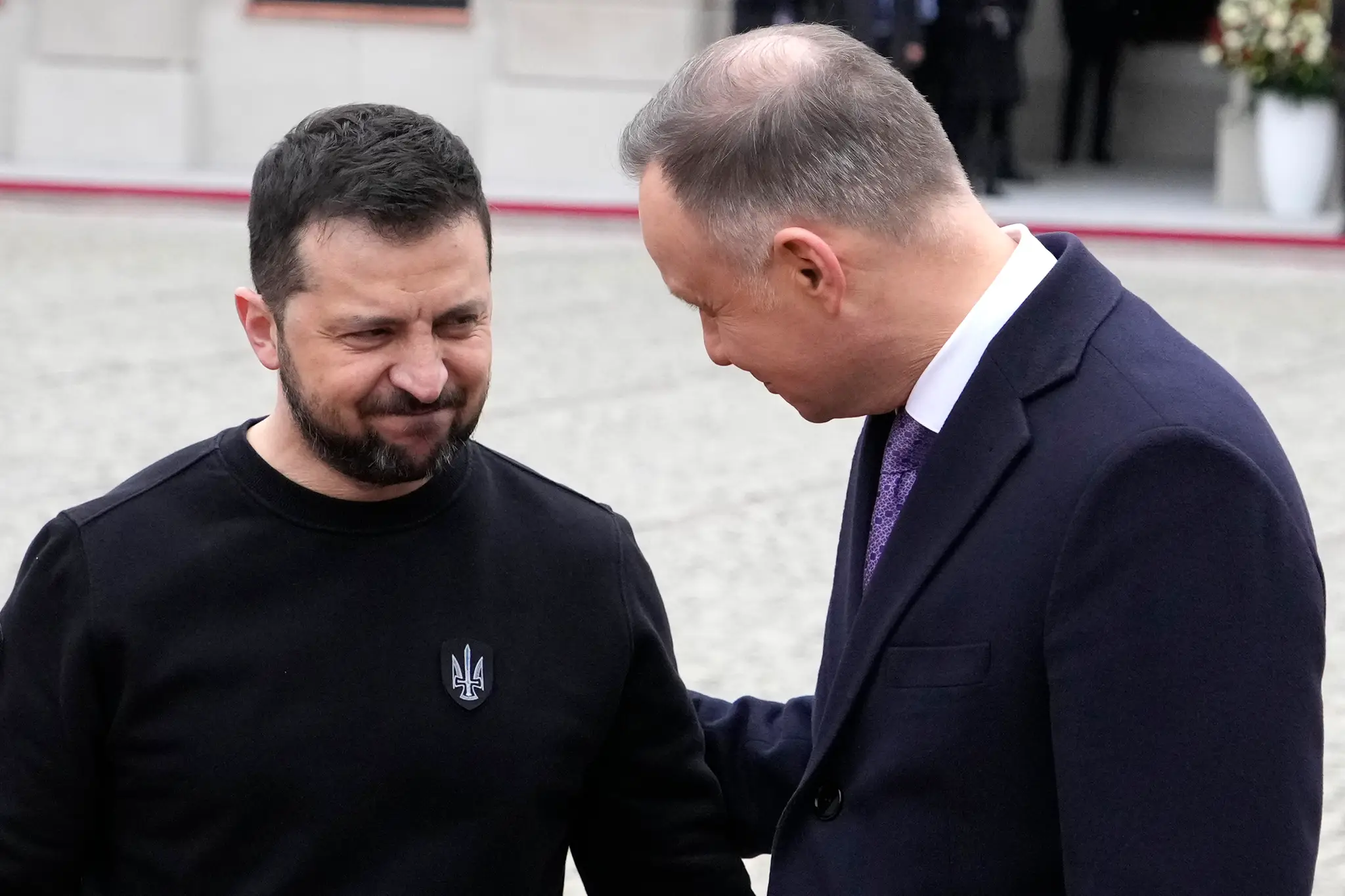 Poľský prezident Andrzej Duda (vpravo) a ukrajinský prezident Volodymyr Zelenskij.