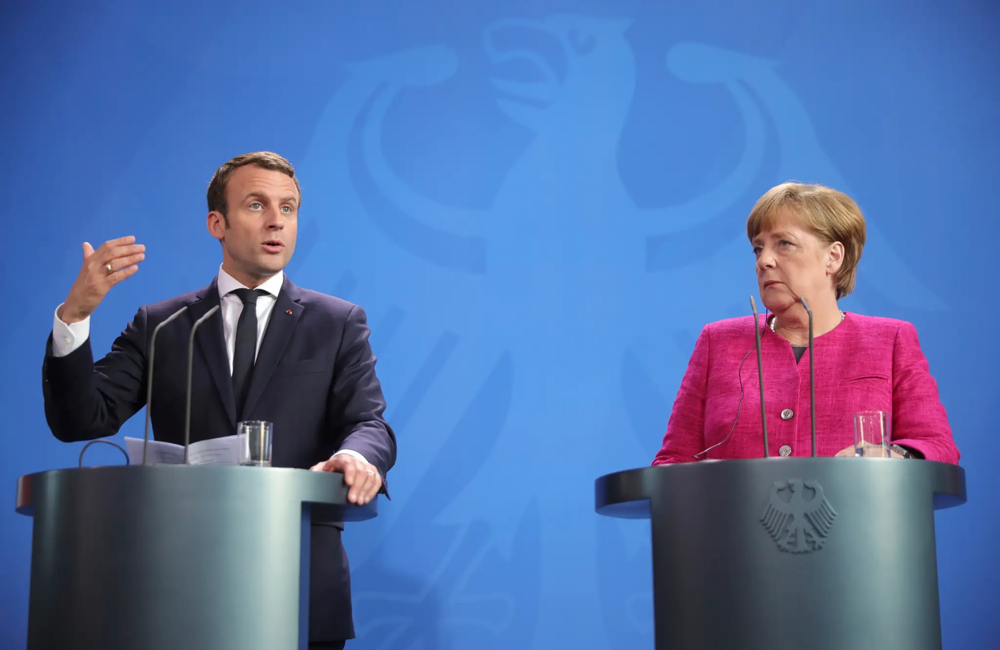Nemecká kancelárka Angela Merkelová a francúzsky prezident Emmanuel Macron.
