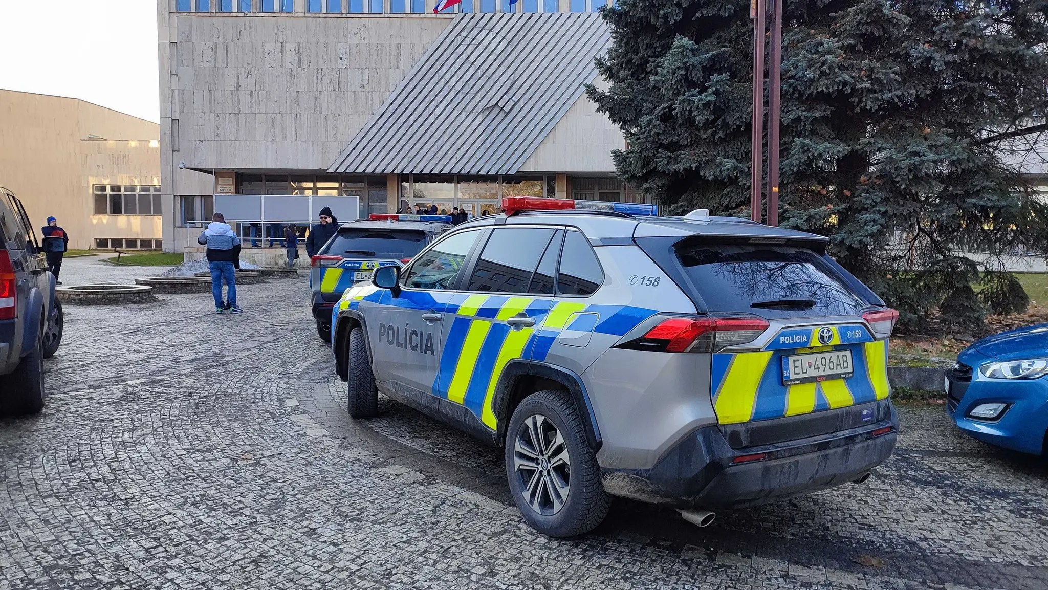 Klientske centrum pre bombovú hrozbu evakuovali.