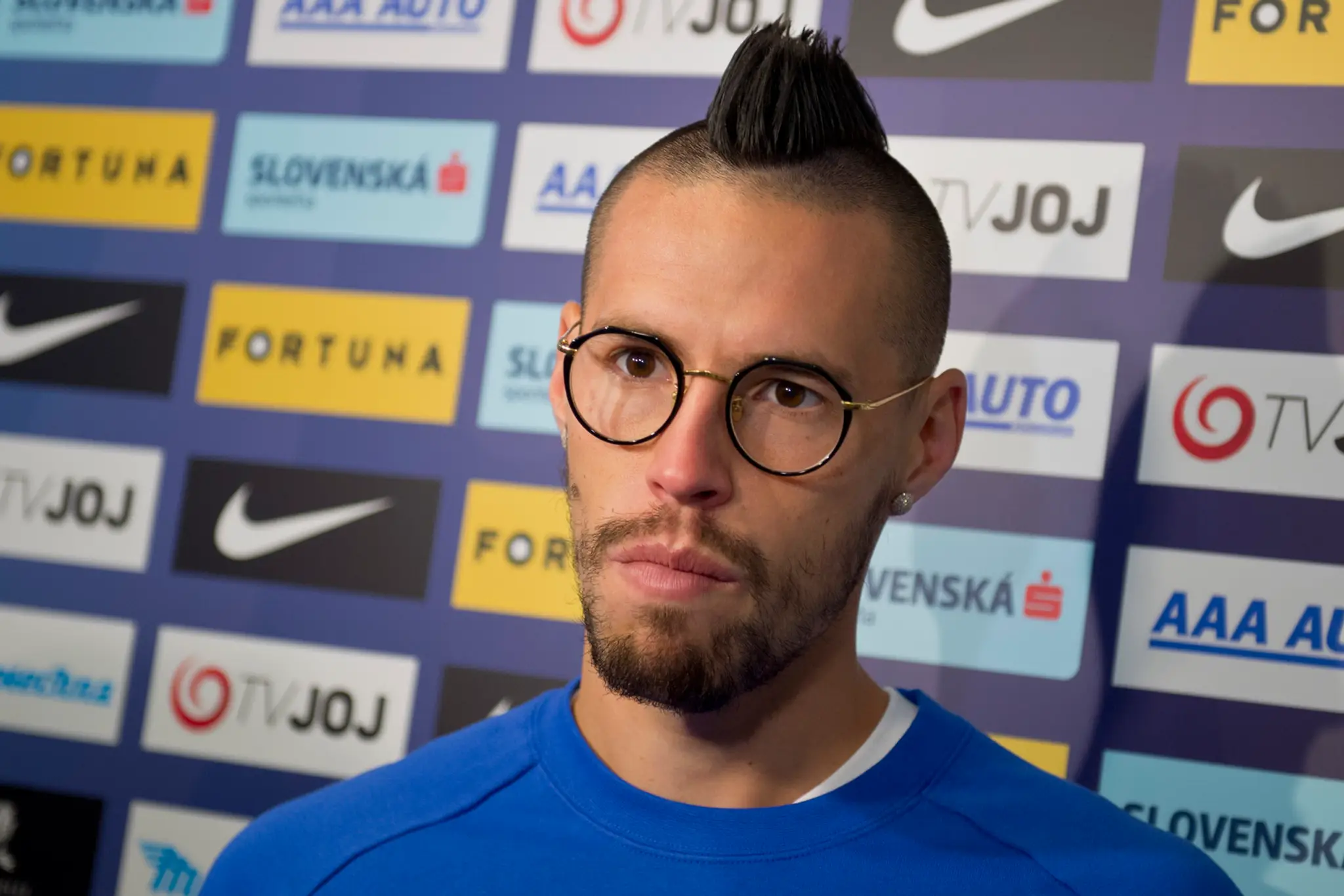 Marek Hamšík hovorí s novinármi pred kvalifikáciou MS 2018 Slovinsko - Slovensko v Národnom tréningovom centre v Senci.