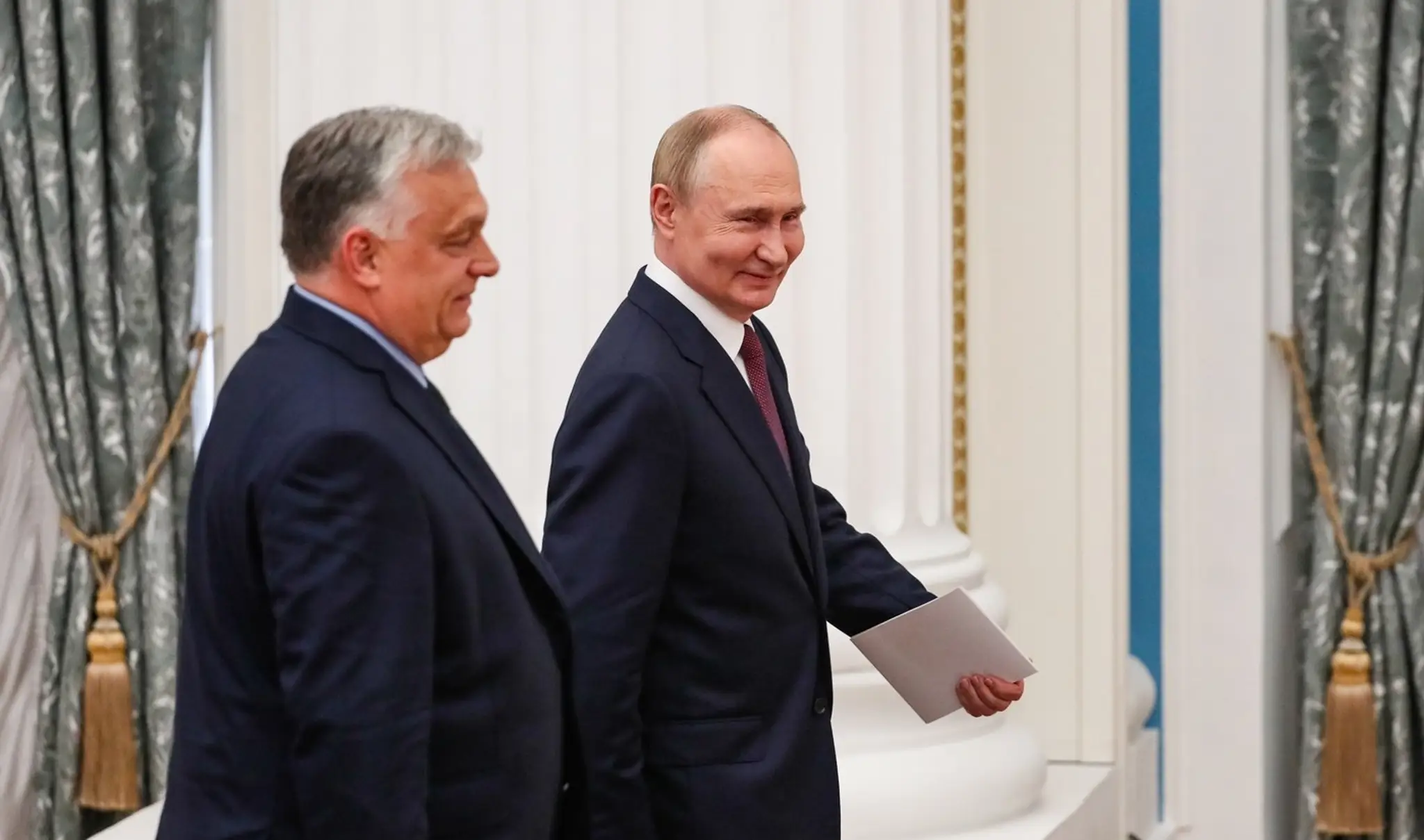 Viktor Orbán a Vladimir Putin počas stretnutia v Kremli.