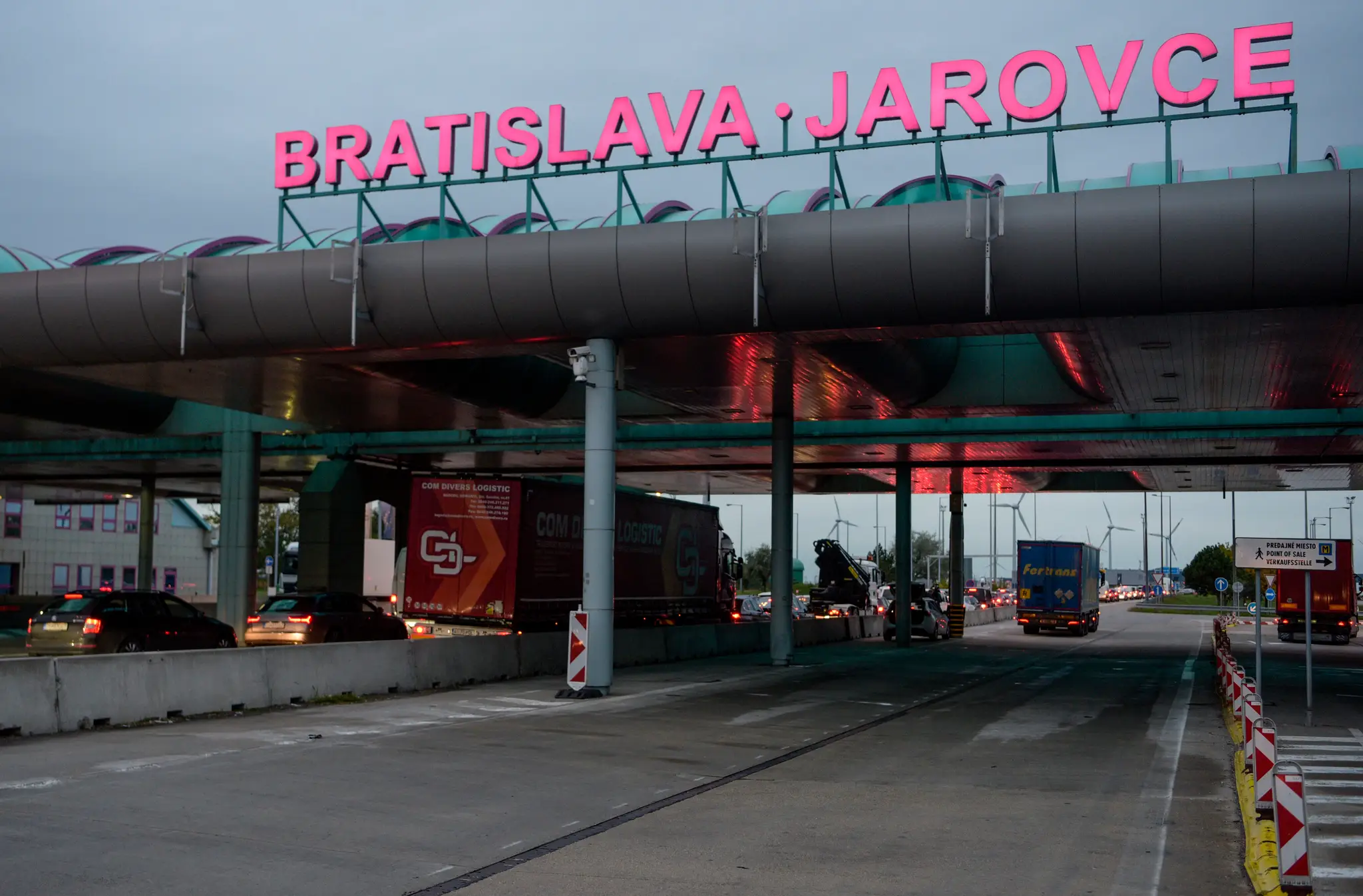 Na snímke je hraničný priechod medzi Slovenskom a Rakúskom. 