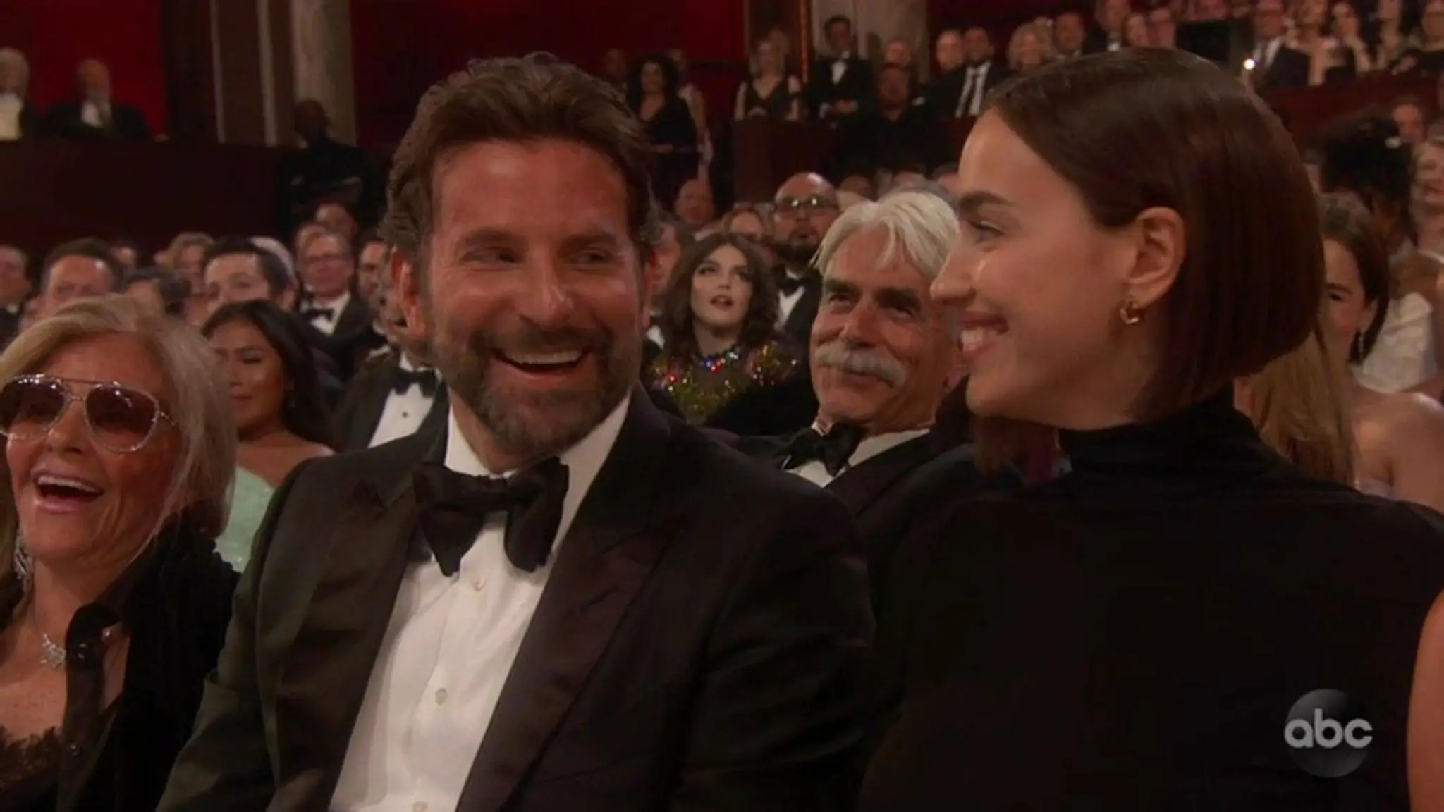 Irina Shayk a Lady Gaga sedeli na Oscaroch vedľa seba. 