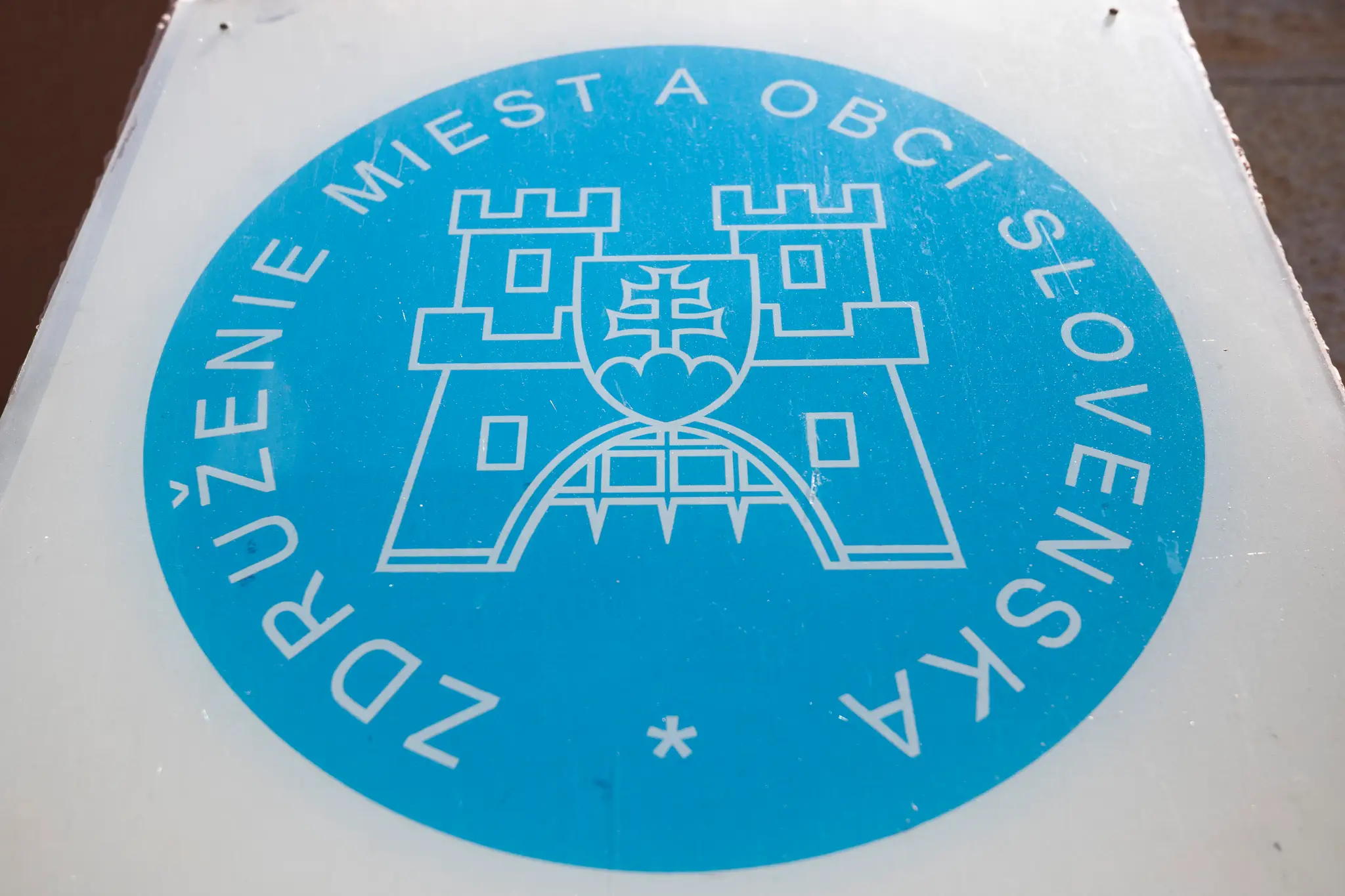 Logo ZMOS.