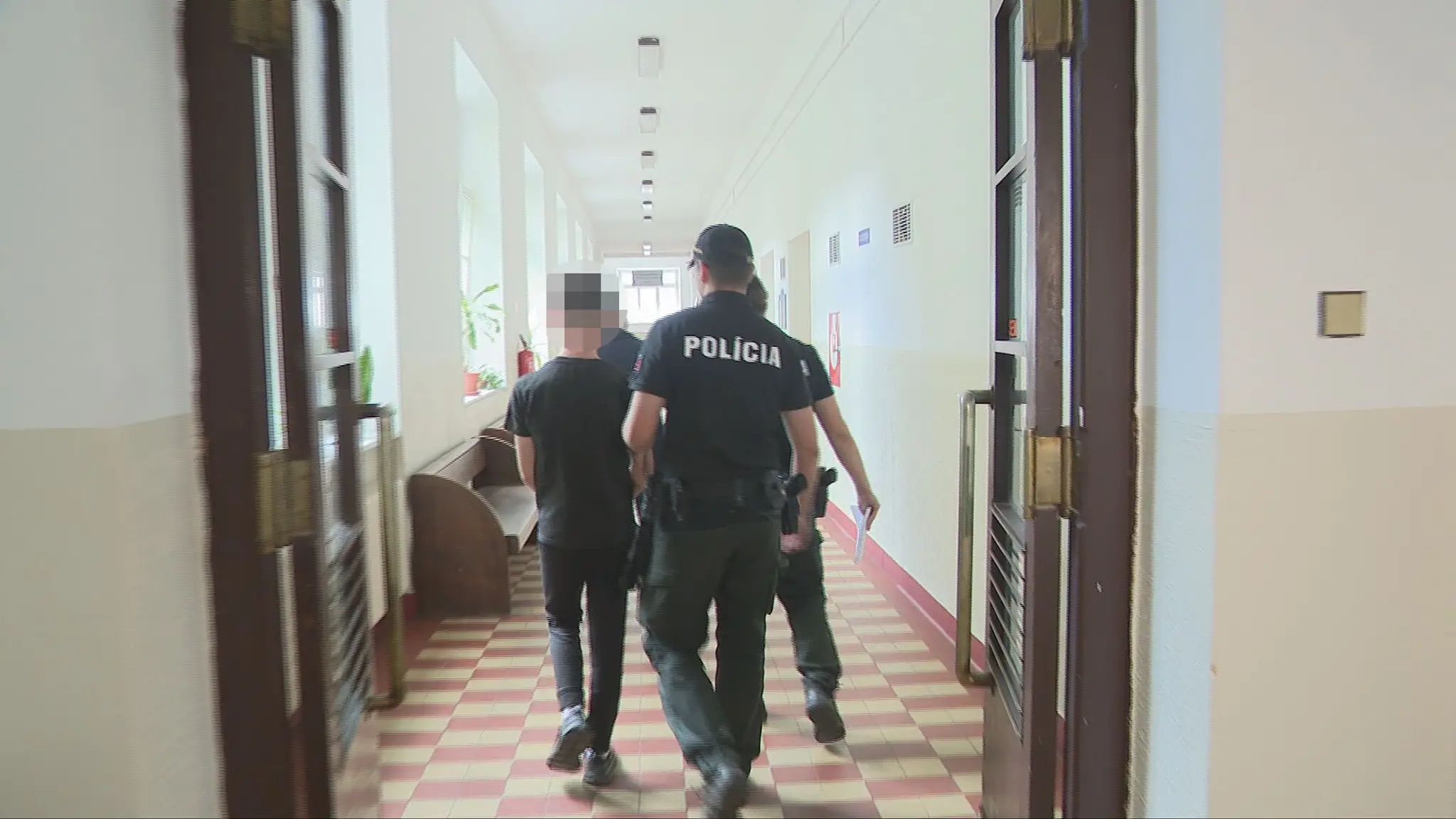 15-ročný občan Írskej republiky na súde