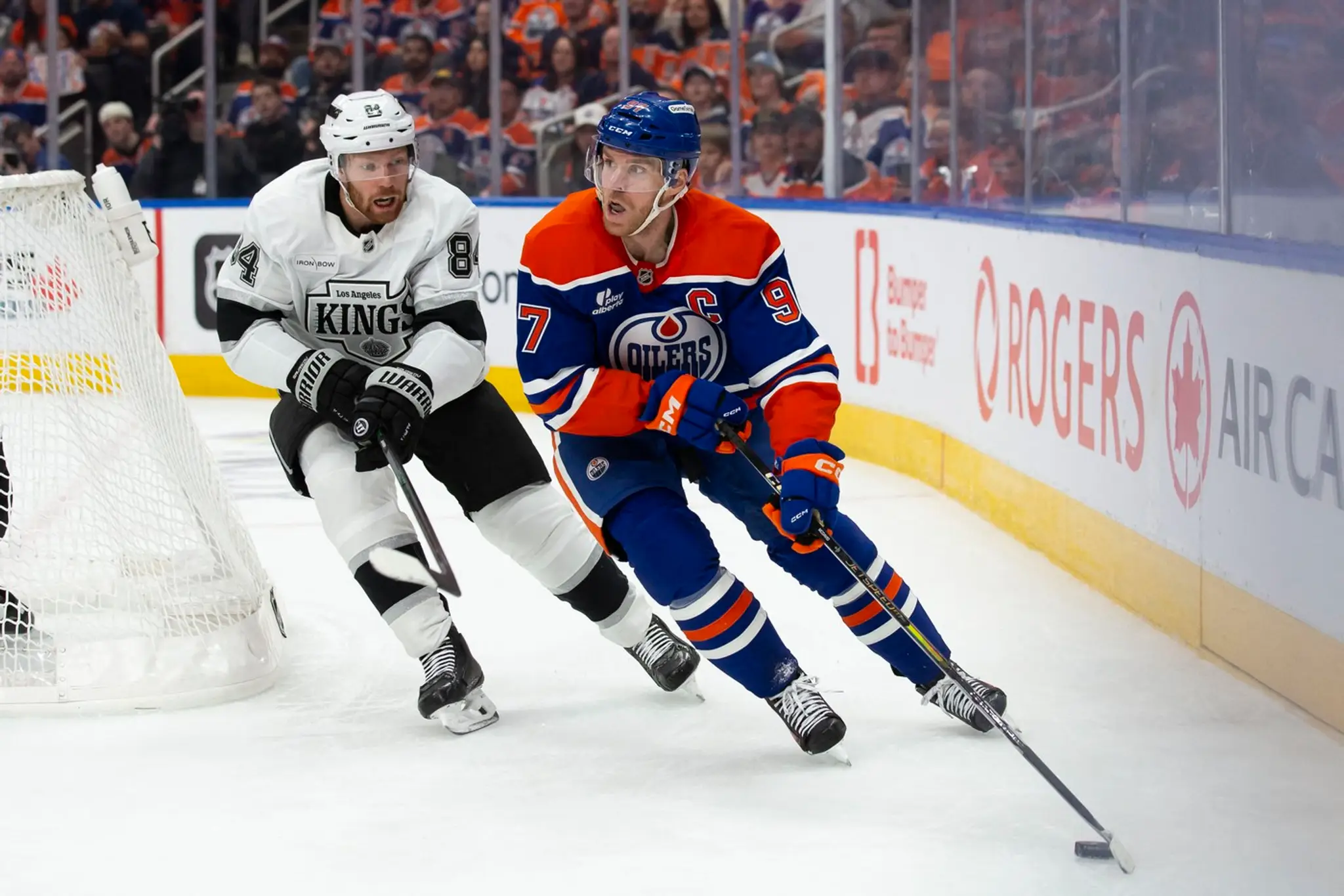 Connor McDavid v dueli s Los Angeles.