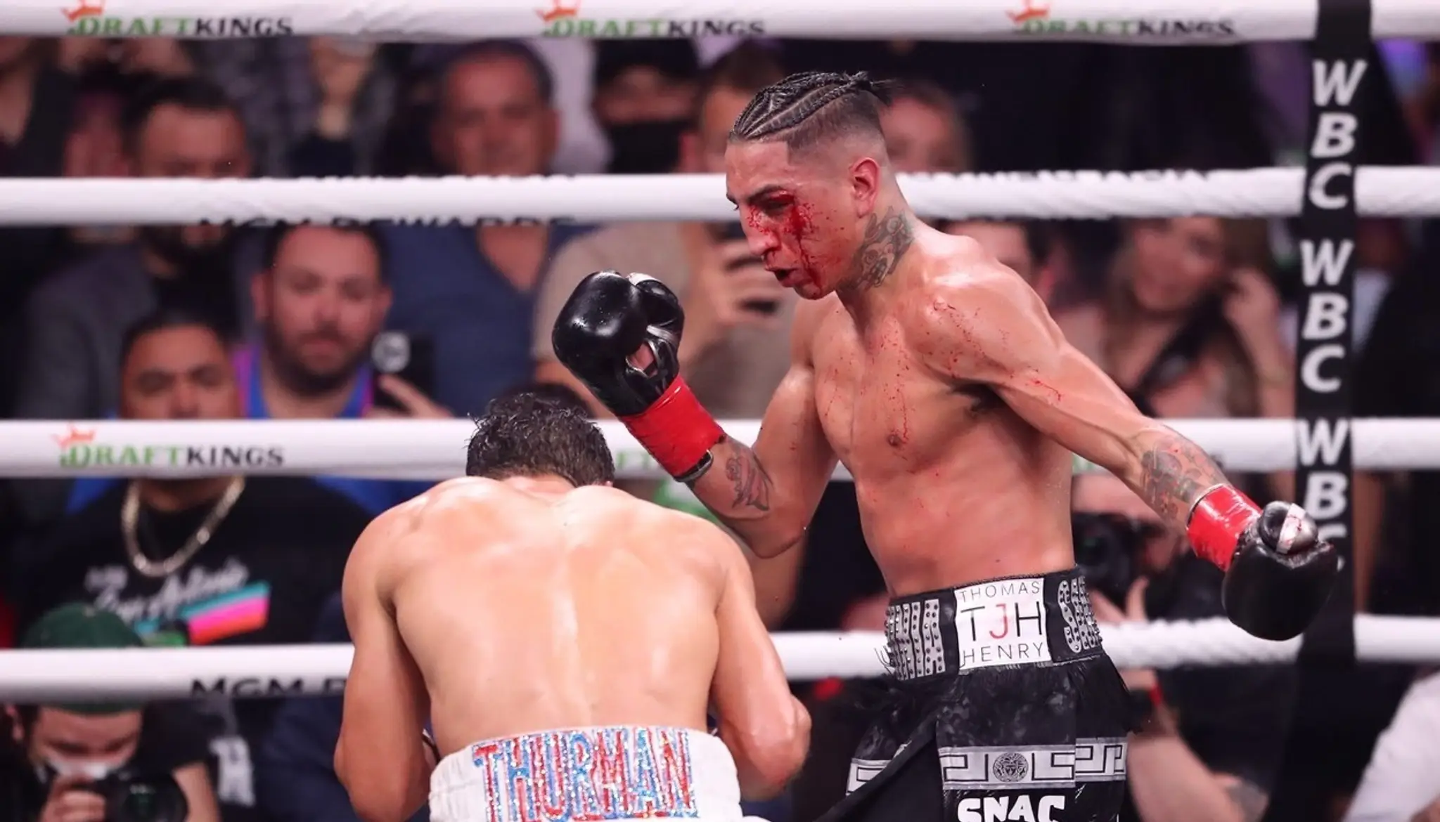 Mario Barrios (vpravo) vs Keith Thurman.