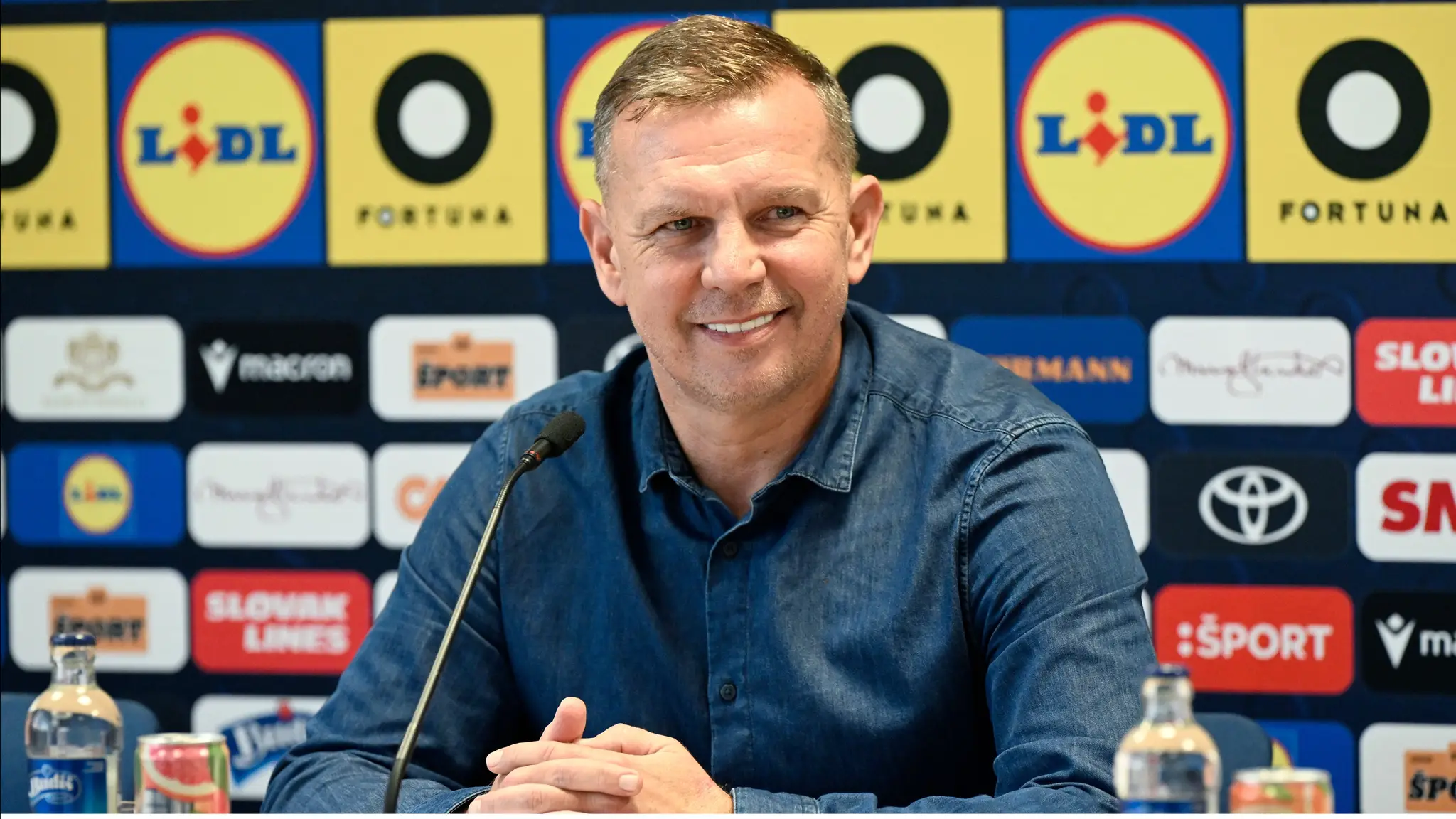 Na snímke tréner slovenskej futbalovej reprezentácie do 21 rokov Jaroslav Kentoš. (cropped)