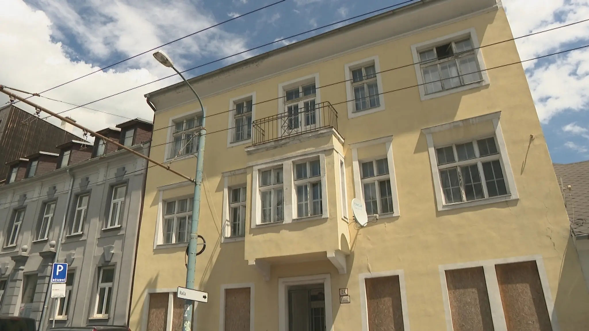 Budova má obrovský potenciál, je priestranná a radnica teraz rieši komu by najviac pomohla.