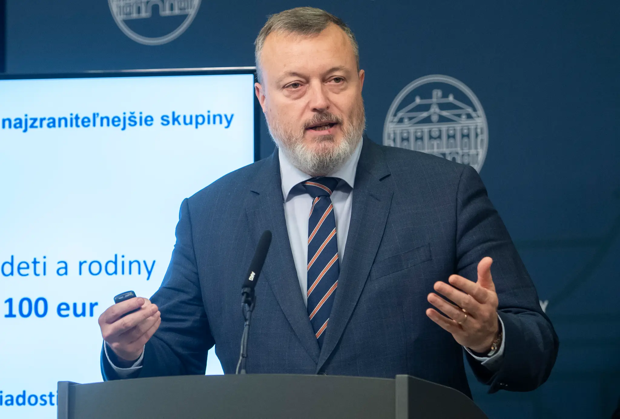 Milan Krajniak (Sme rodina) predstavuje protiinflačnú pomoc