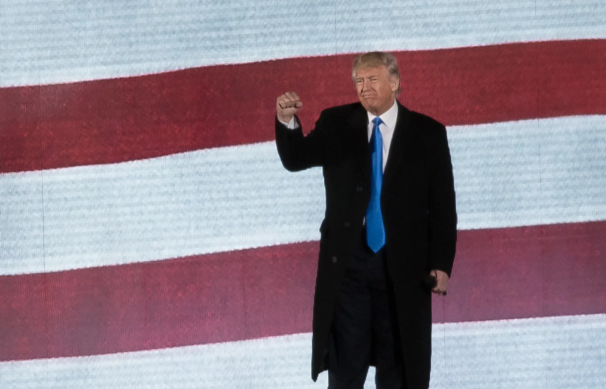Donald Trump sa dnes oficiálne ujme úradu.