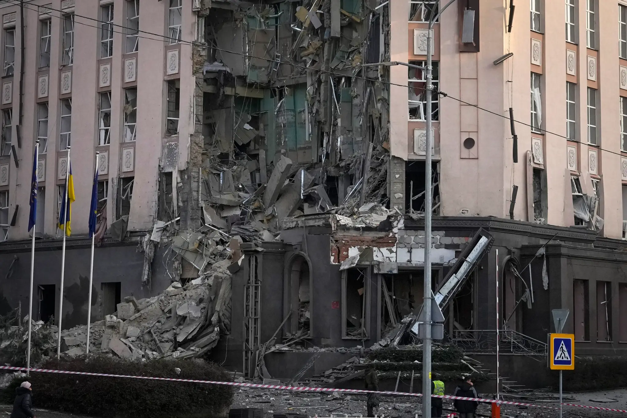 Zničený hotel v Kyjeve.