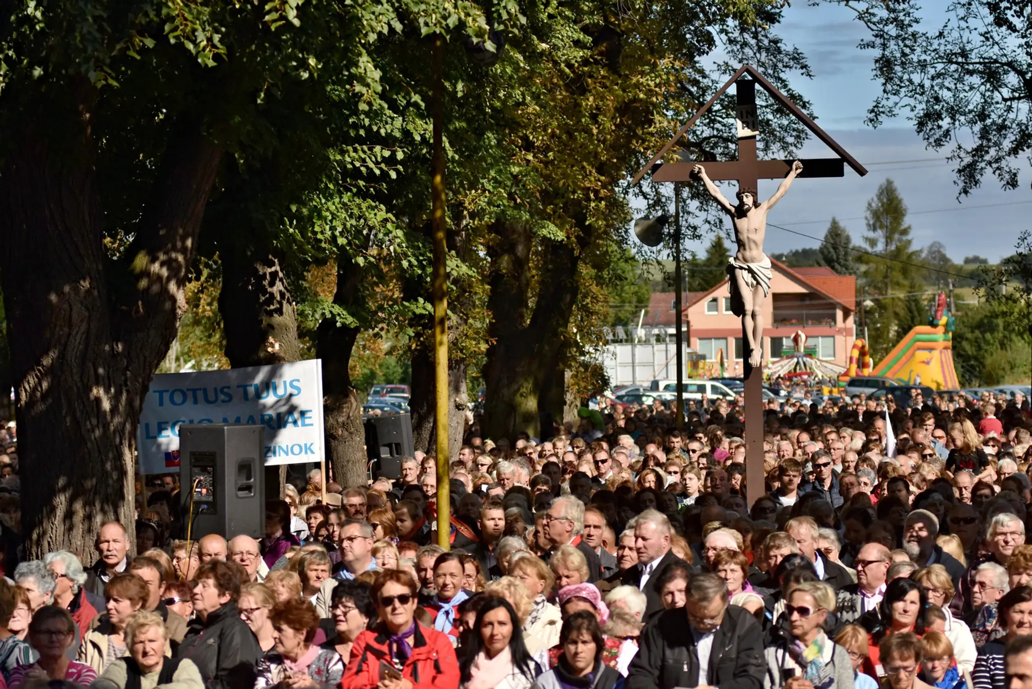 Na snímke veriaci počas Národnej púte k Sedembolestnej Panne Márii.