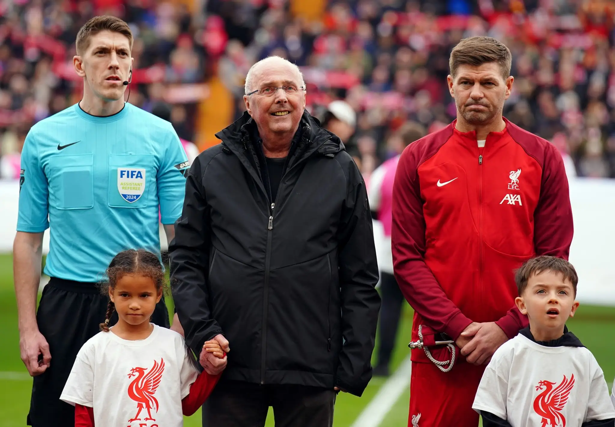Legenda vedľa legendy. Sven-Goran Eriksson a Steven Gerrard. 