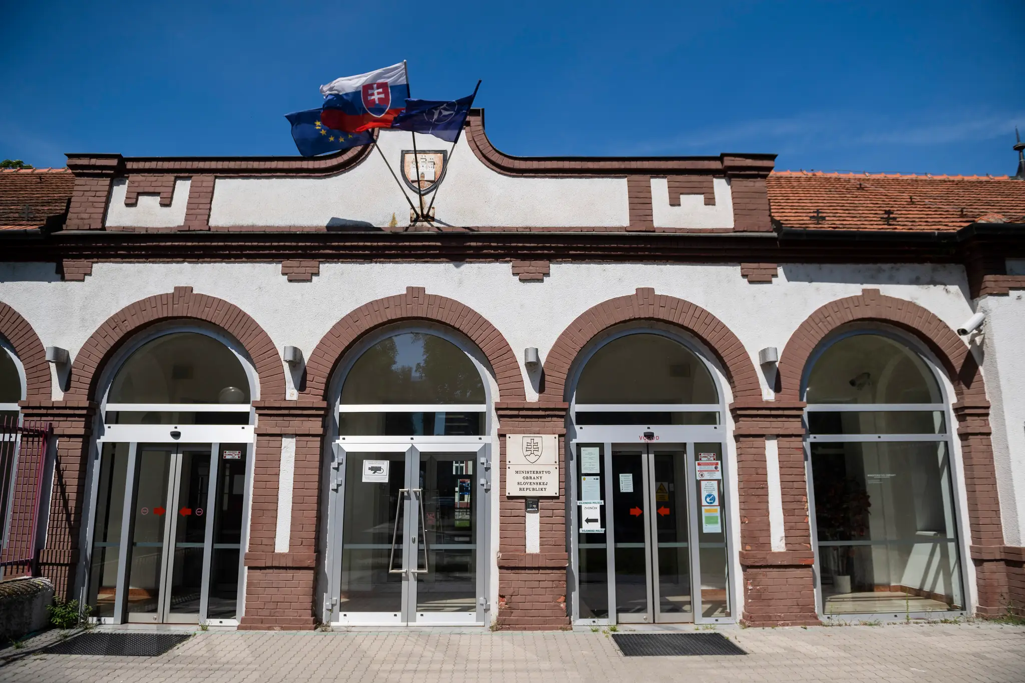 Budova, v ktorej sídli Ministerstvo obrany SR na Kutuzovovej ulici v Bratislave.