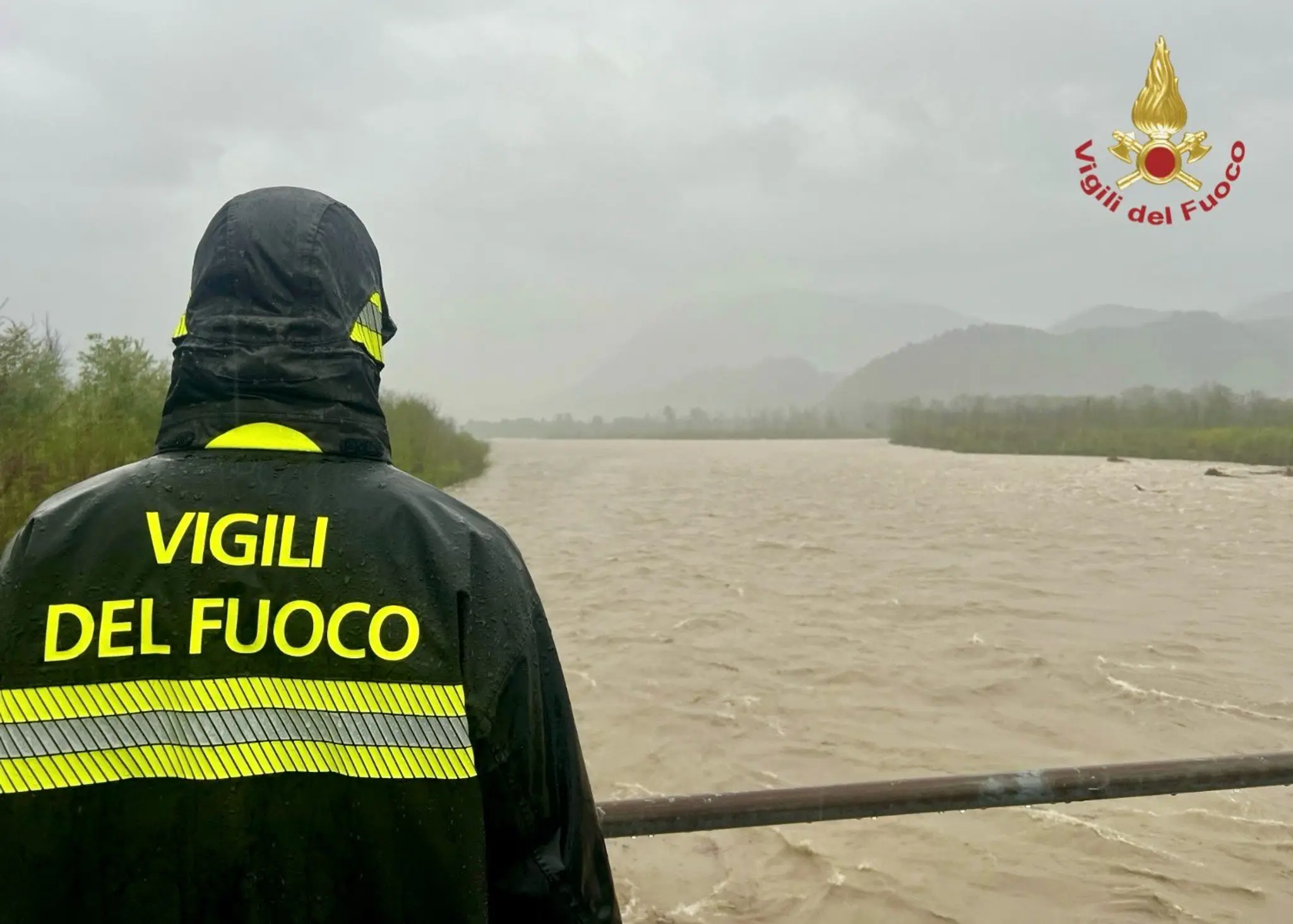 FOTO+VIDEO: Rieky sa po búrkach vyliali z korýt. Severné Taliansko postihli záplavy a zosuvy pôdy