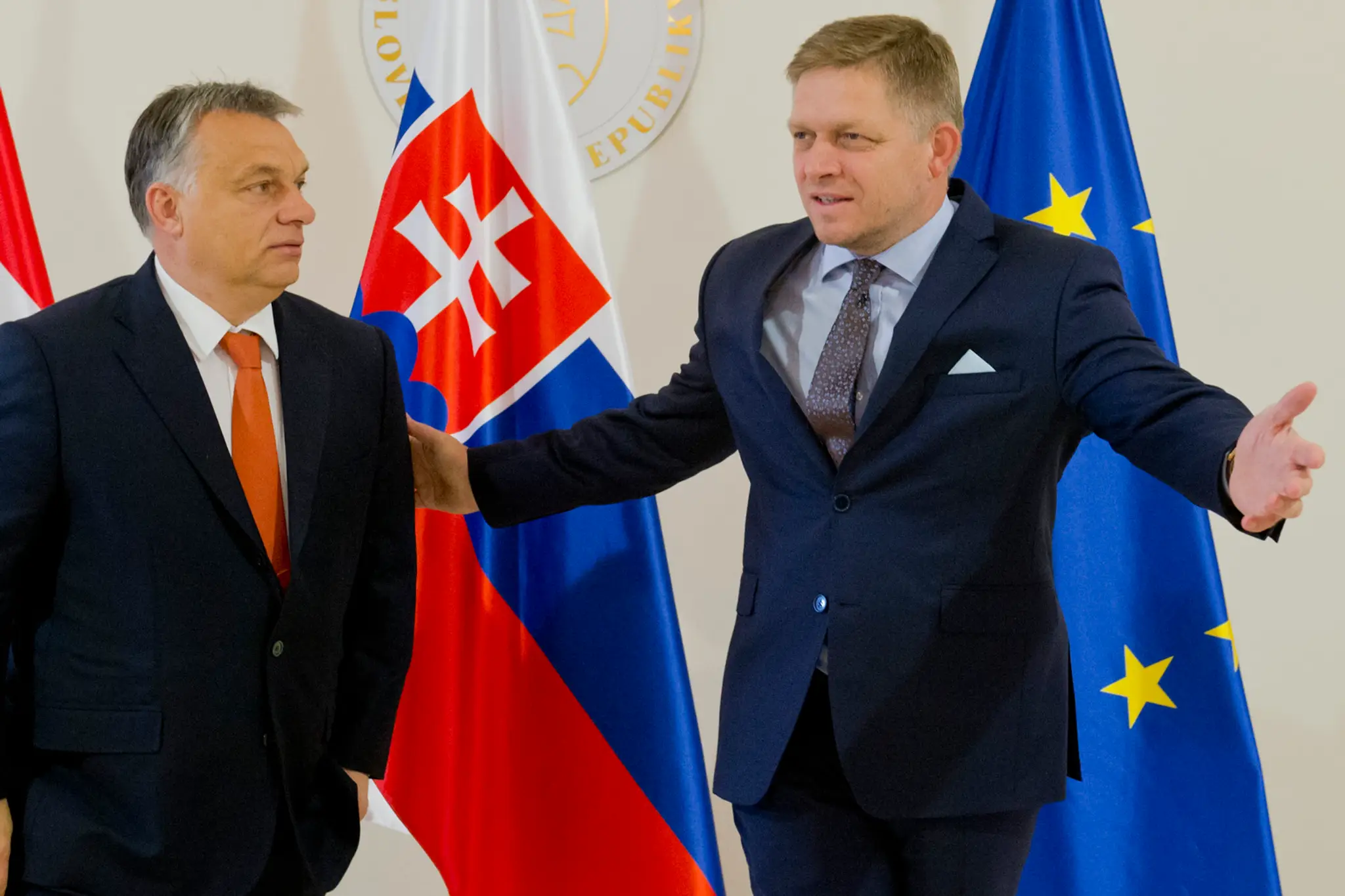 Predseda vlády SR Robert Fico víta maďarského predsedu vlády Viktora Orbána 7. októbra 2016 v Bratislave.