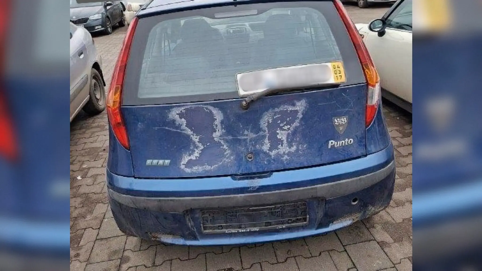 Jazdil s neplatným evidenčným číslom a bez vodičáku. 