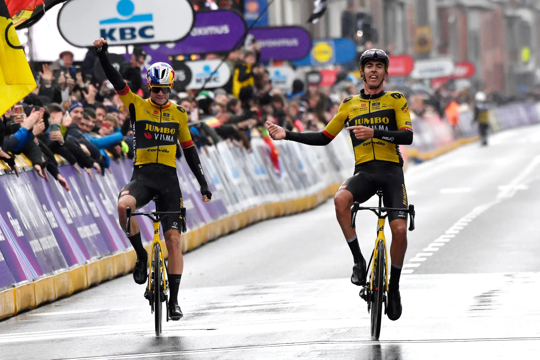 Christophe Laporte a van Aert.
