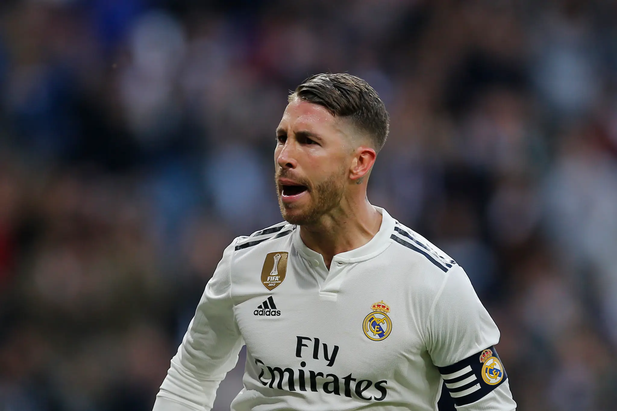 Sergio Ramos z Realu oslavuje gól proti Valladolidu.