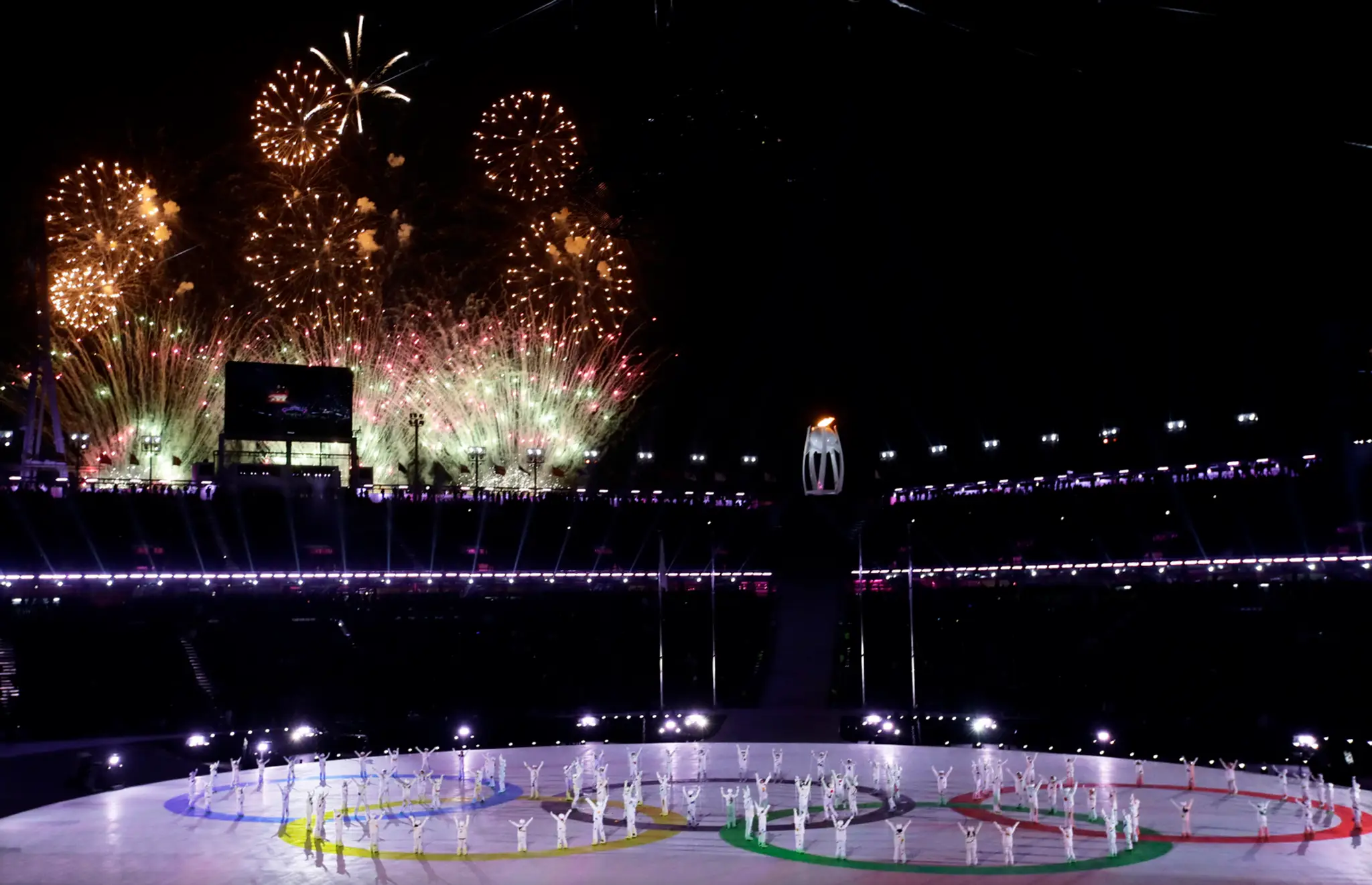 Zatvárací ceremoniál zimnej olympiády. 