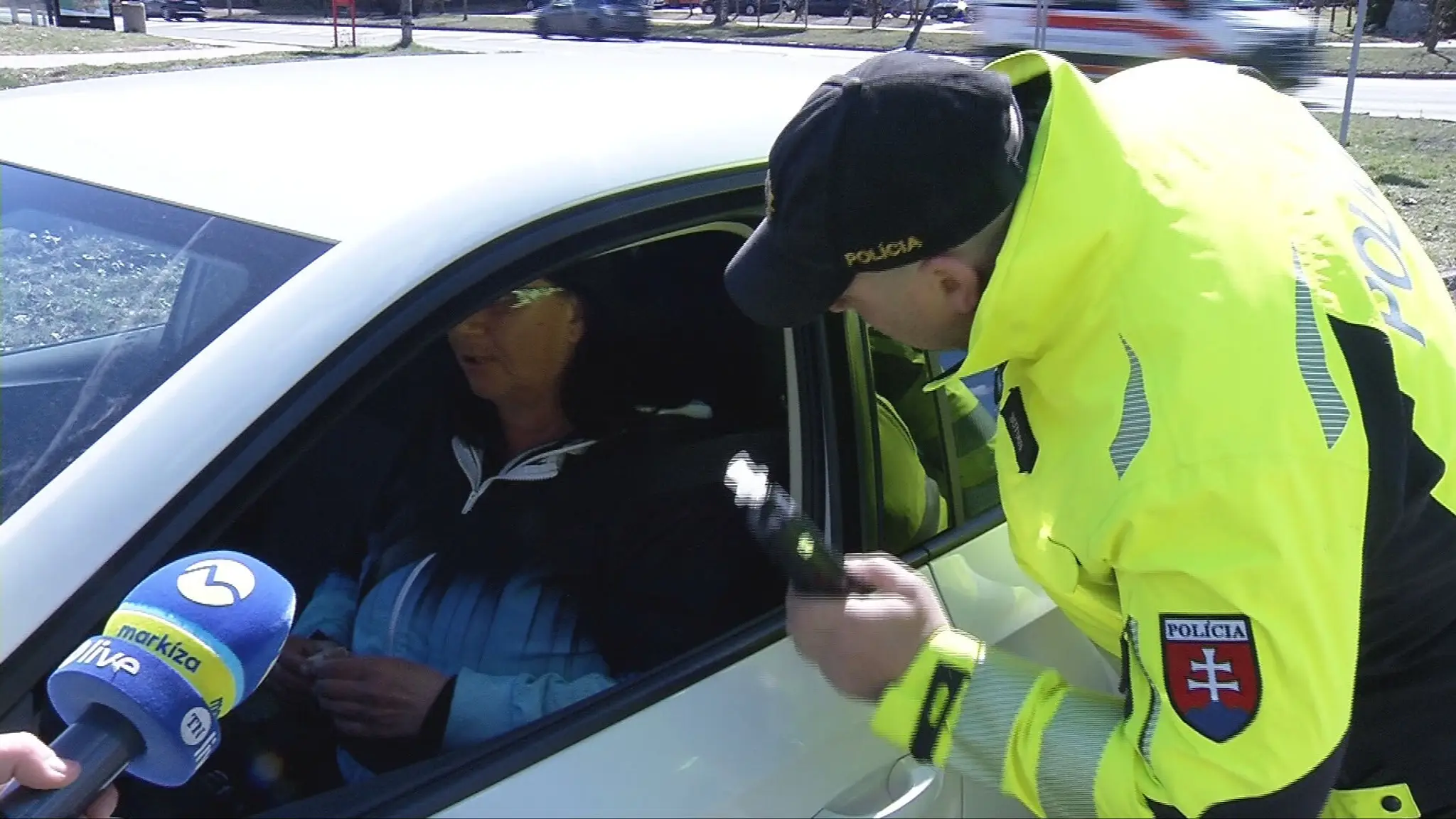 Polícia si posvietila na Slovákov aj počas Veľkej noci.