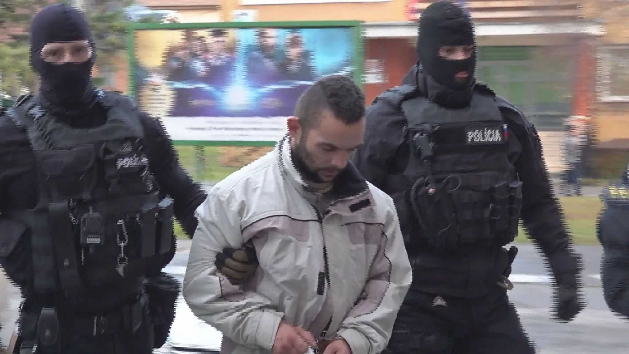 Muž (28) mal znásilniť a zavraždiť ženu na Považí