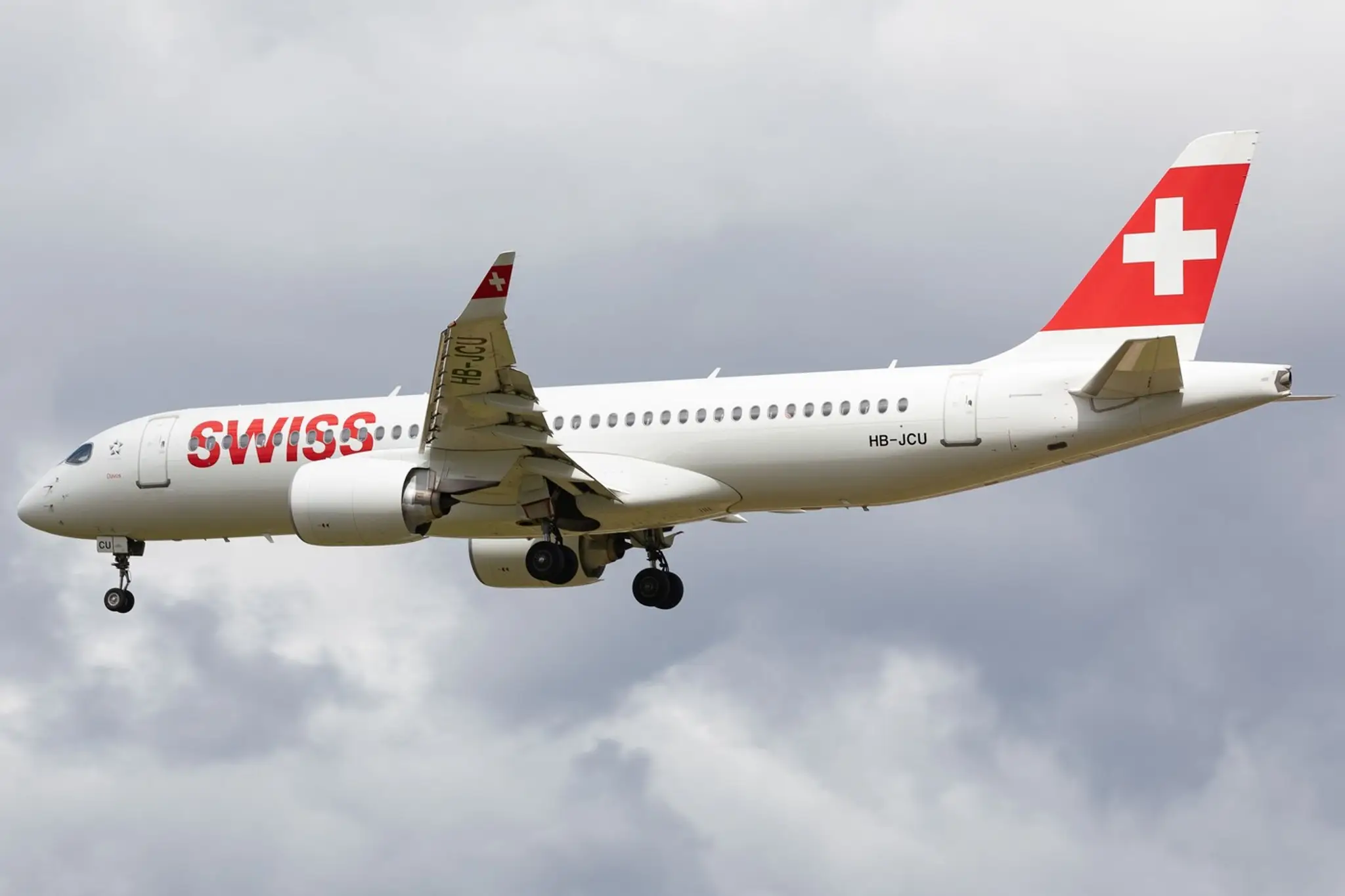 Airbus A220.
