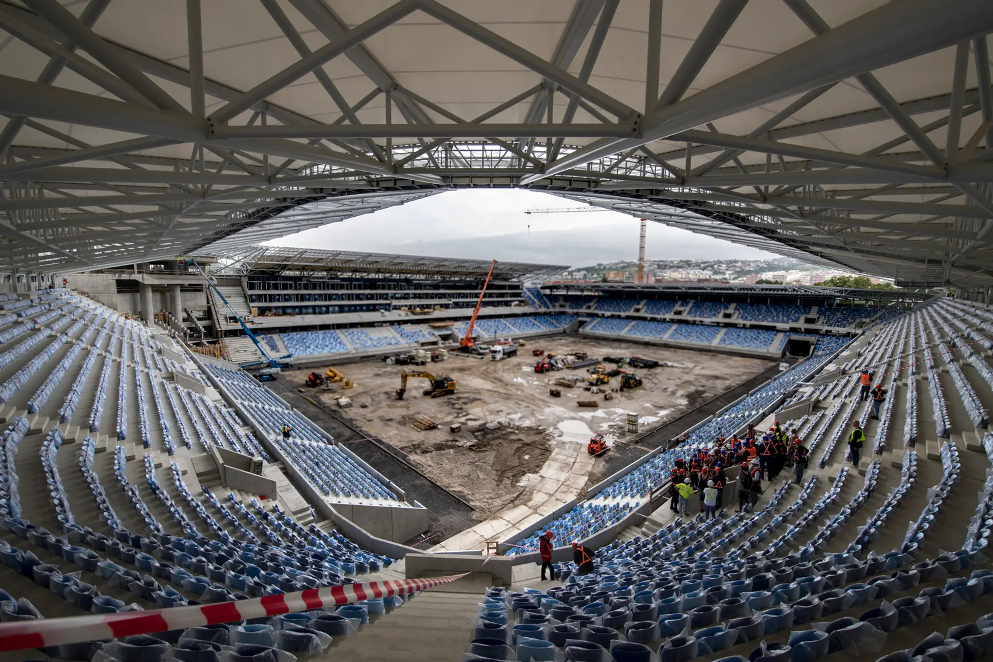 Na snímke stavba Národného futbalového štadióna počas kontrolného dňa.