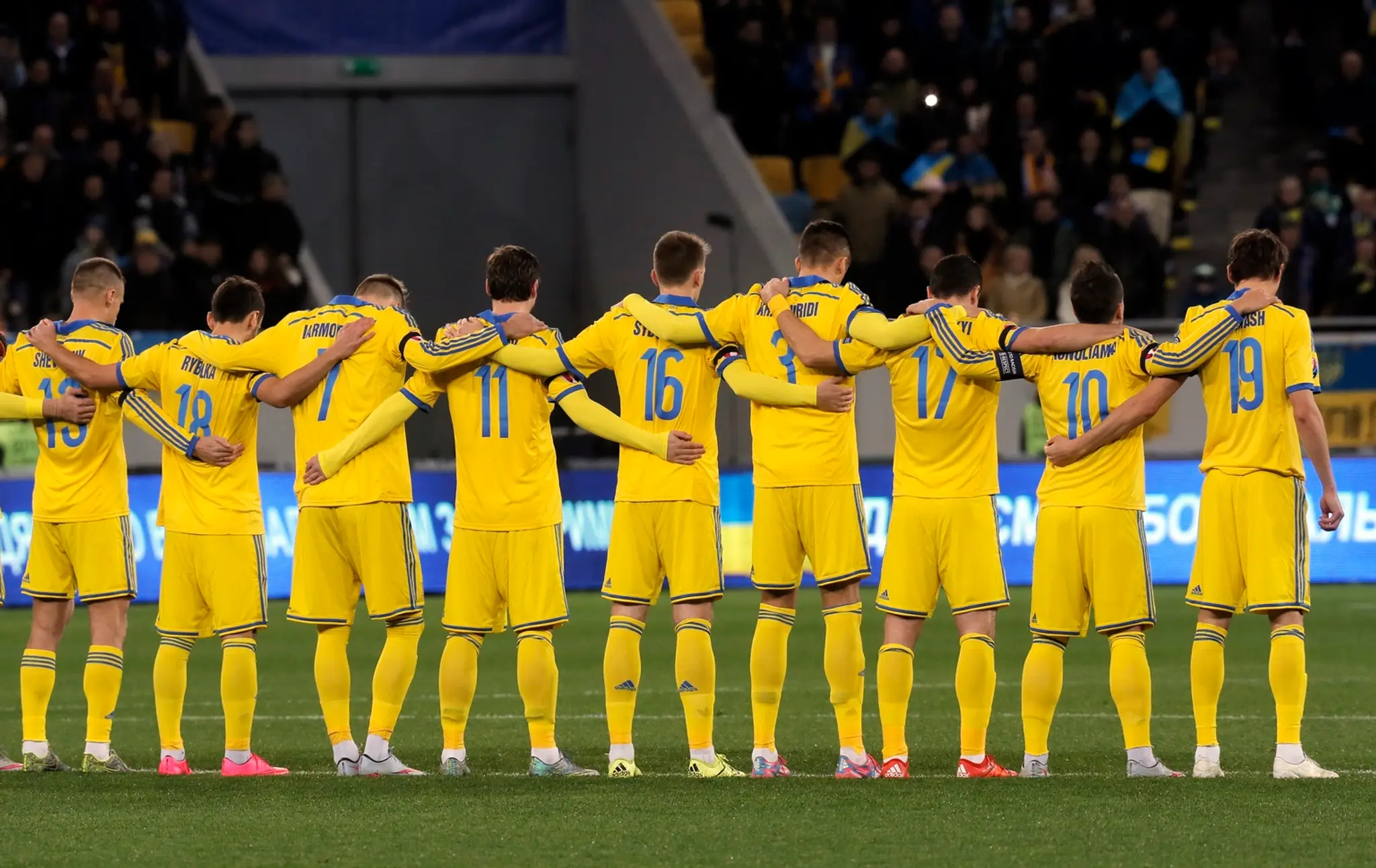 Na archívnej snímke ukrajinskí futbalisti