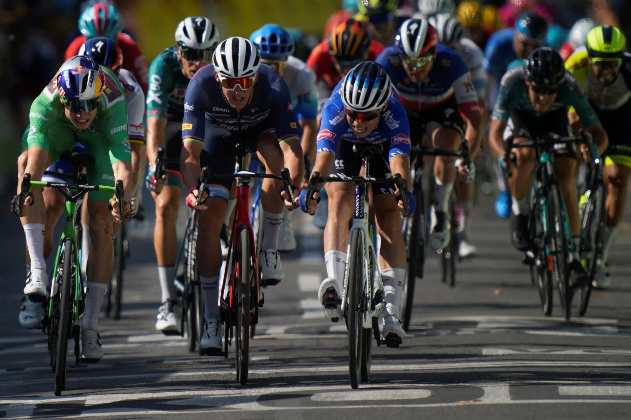 Jasper Philipsen vyhral 15. etapu Tour de France.