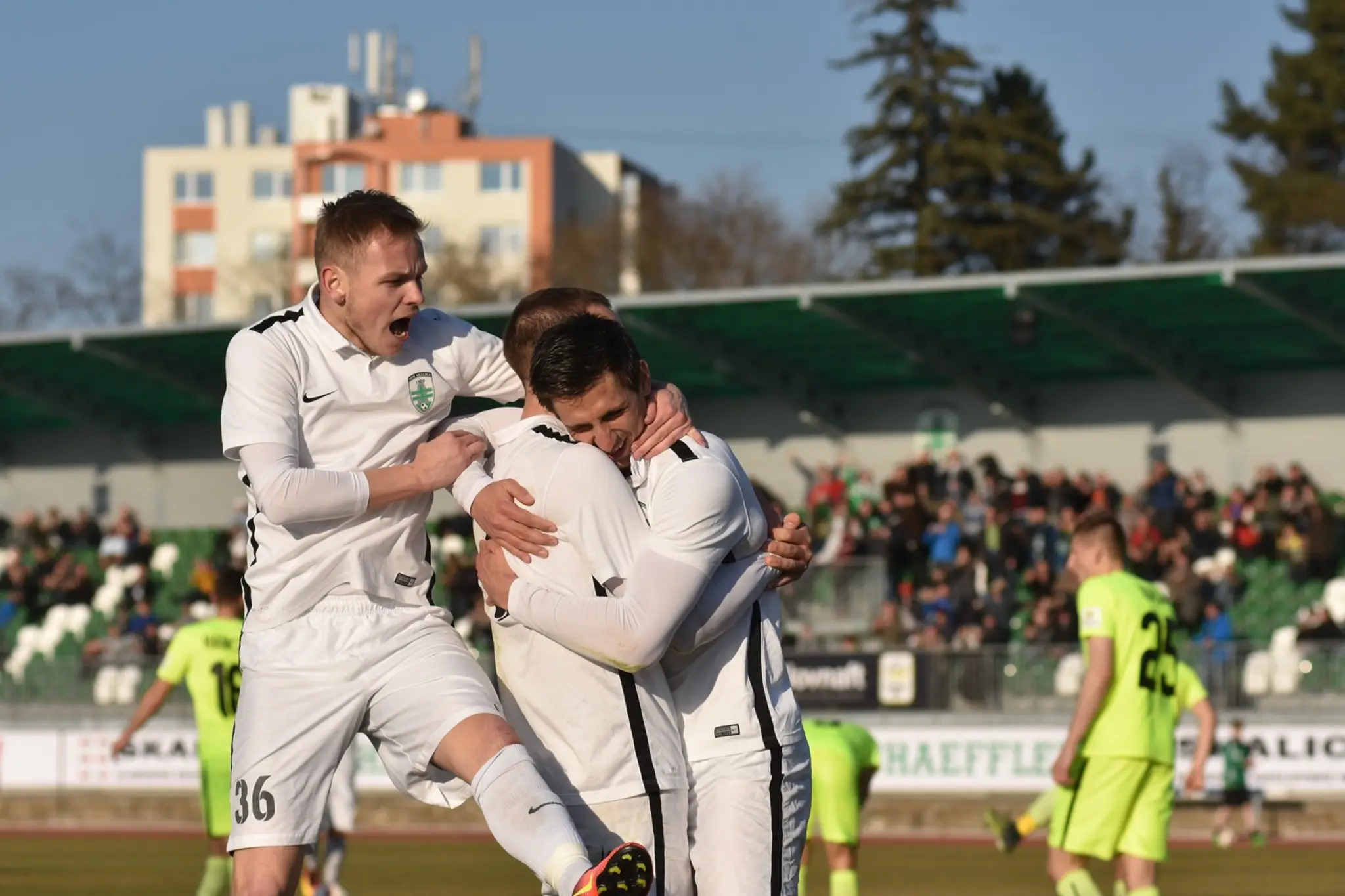 Hráči MFK Skalica sa radujú z gólu v dueli Slovnaft Cupu proti MŠK Žilina.