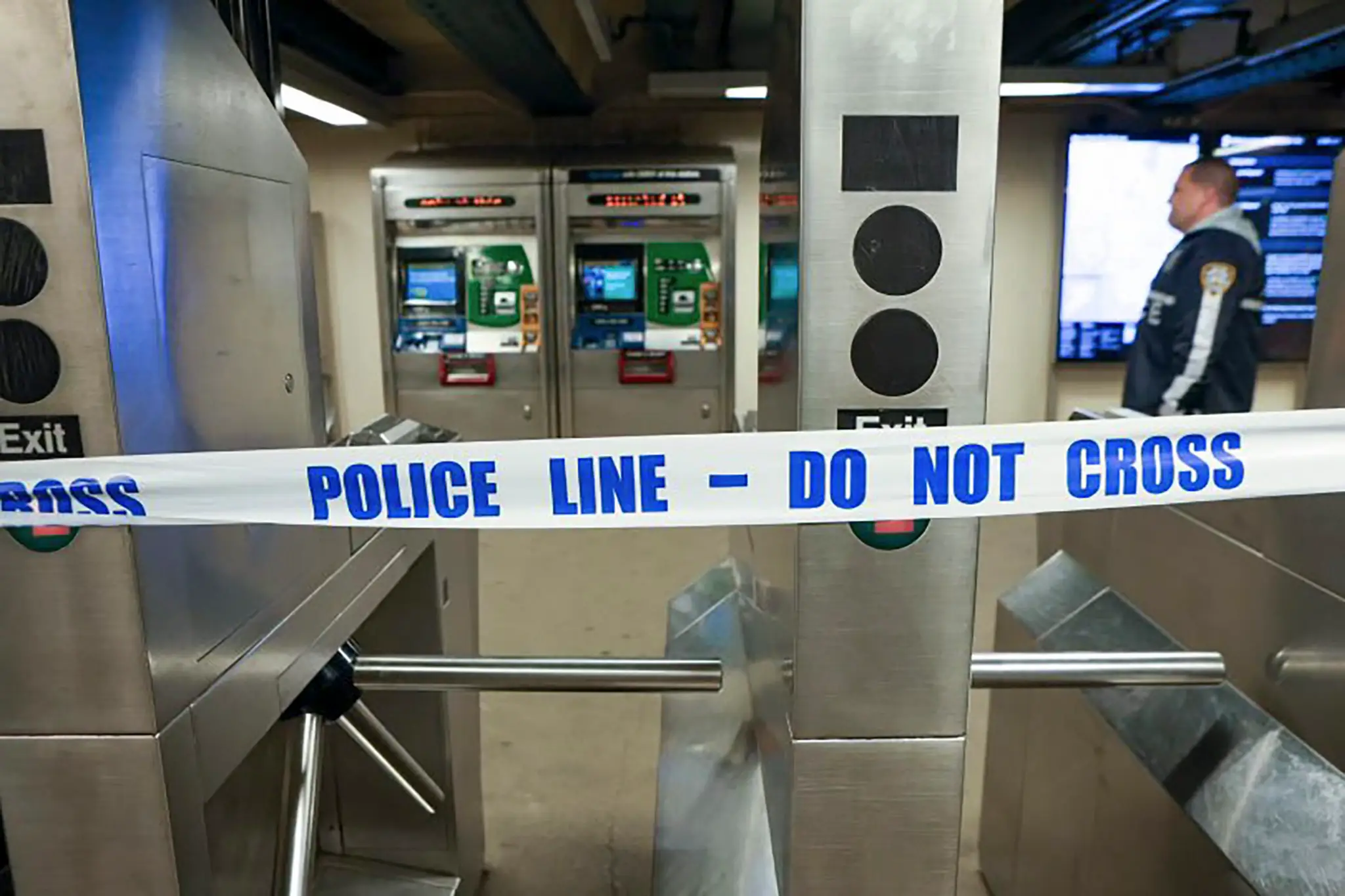 Streľba na stanici metra v New Yorku.